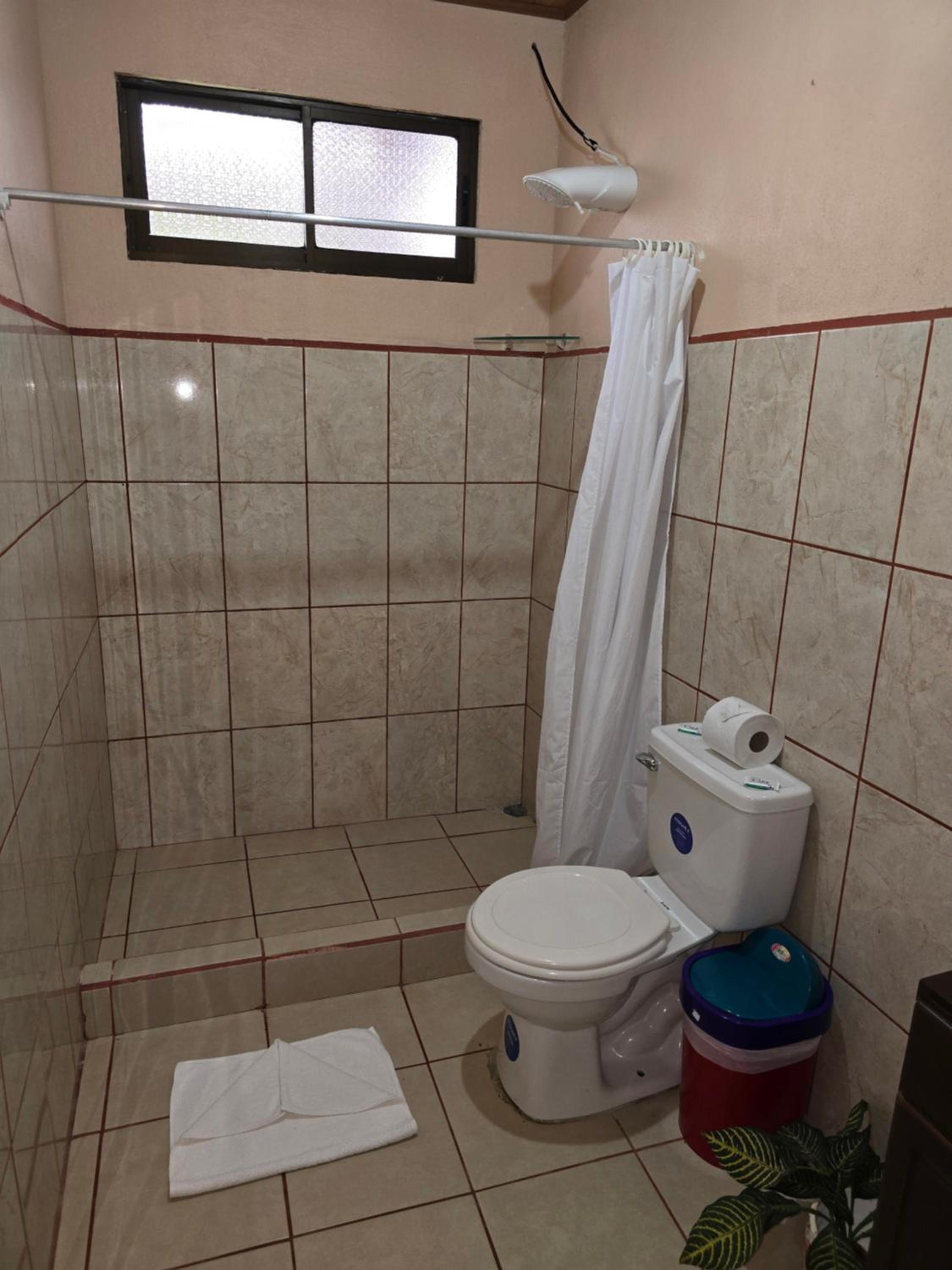 Tortuguero Hill Rooms