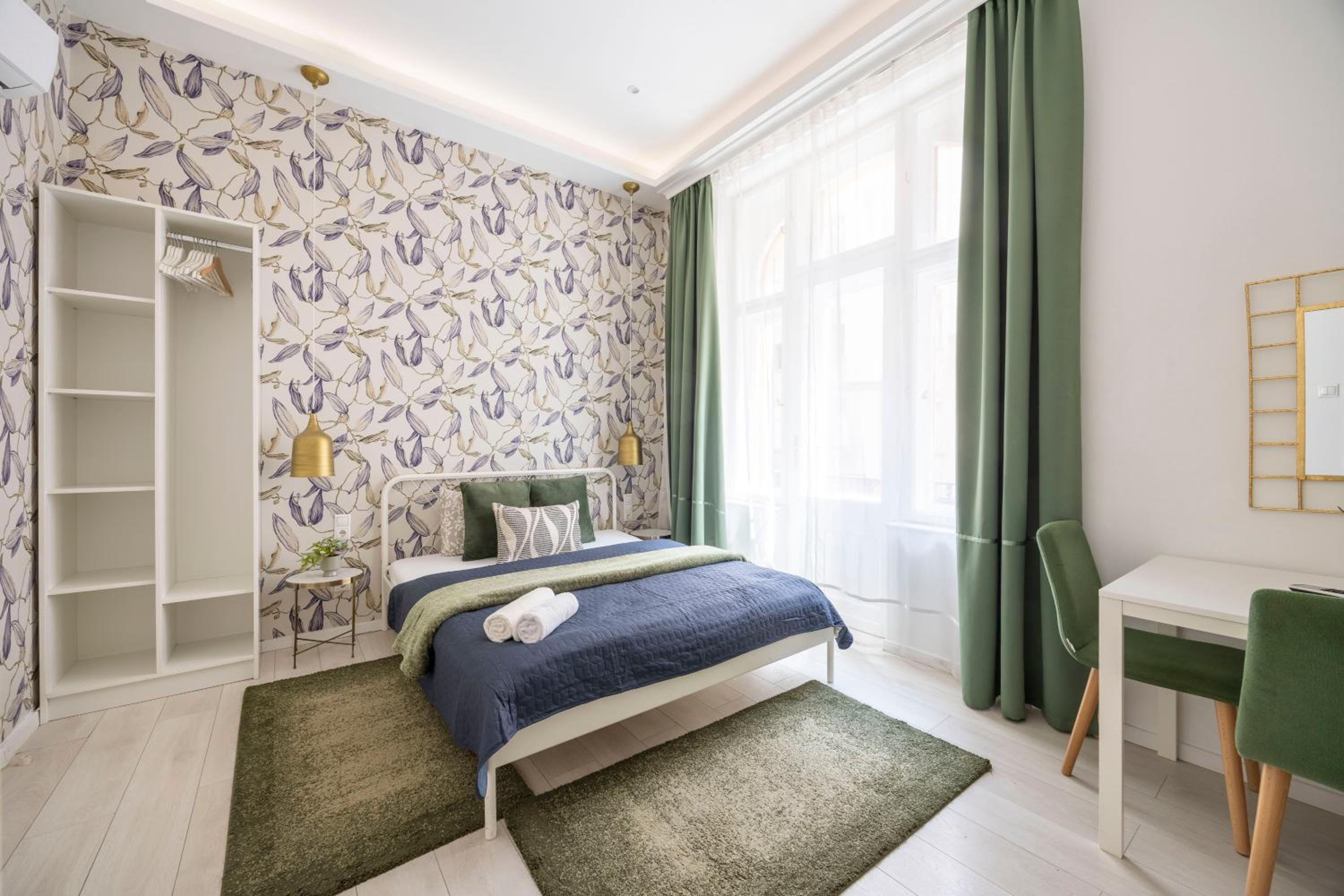 Exclusive Private Residence in the Center of BP w 4BEDRMS, 4 BATHRMS view 3