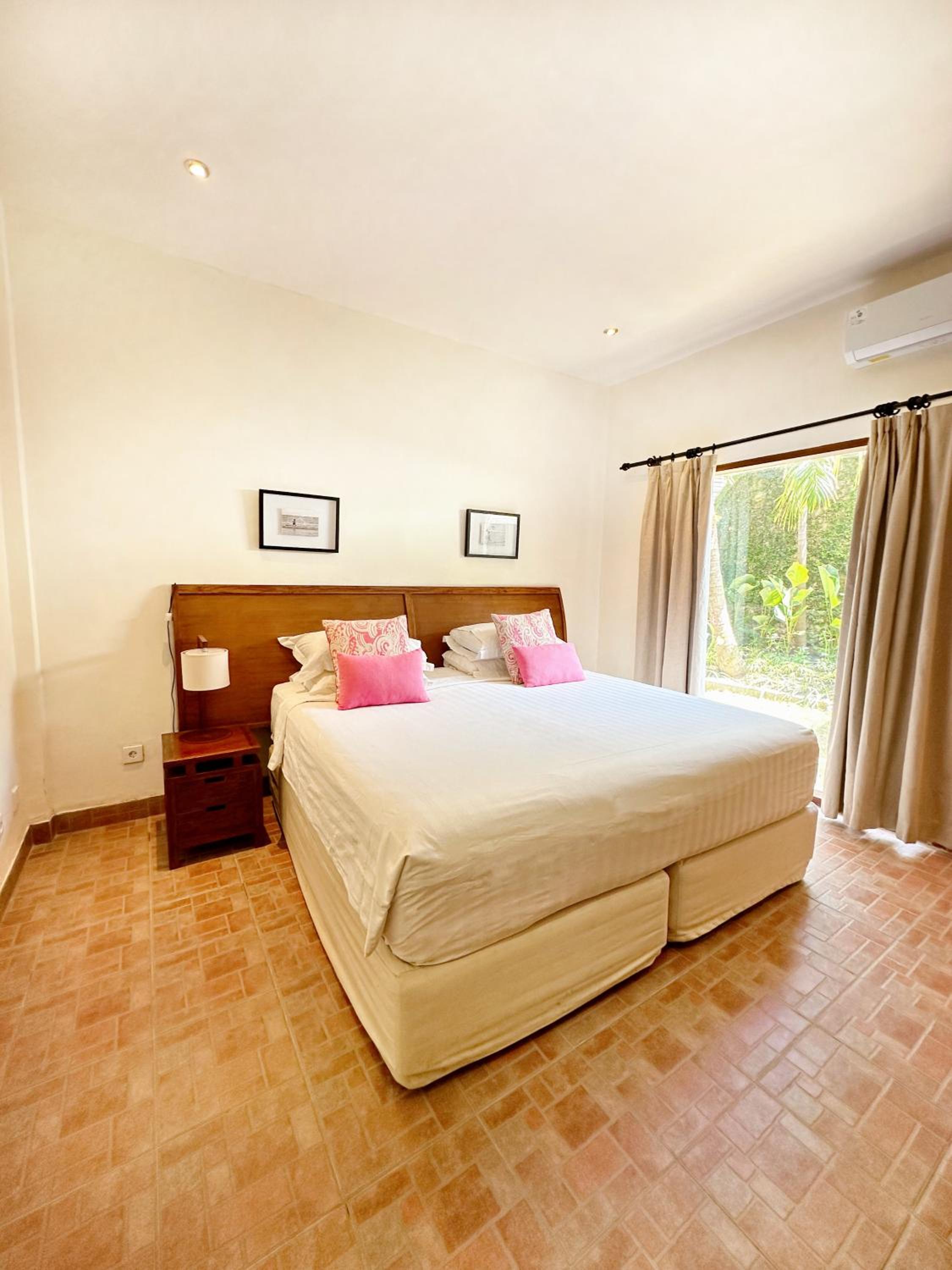 Villa in Umalas, 4BDR Pool & Spa view 3