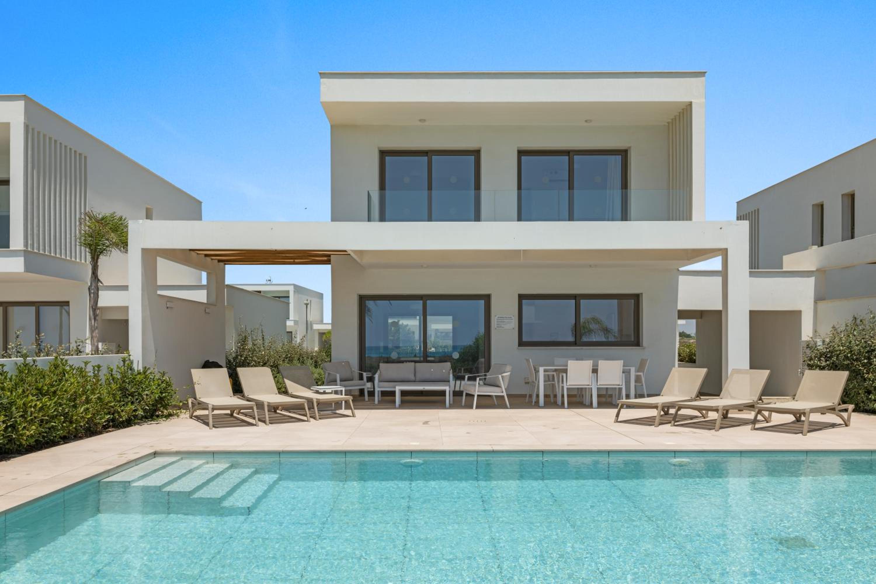 Serenity Waves Villa 7