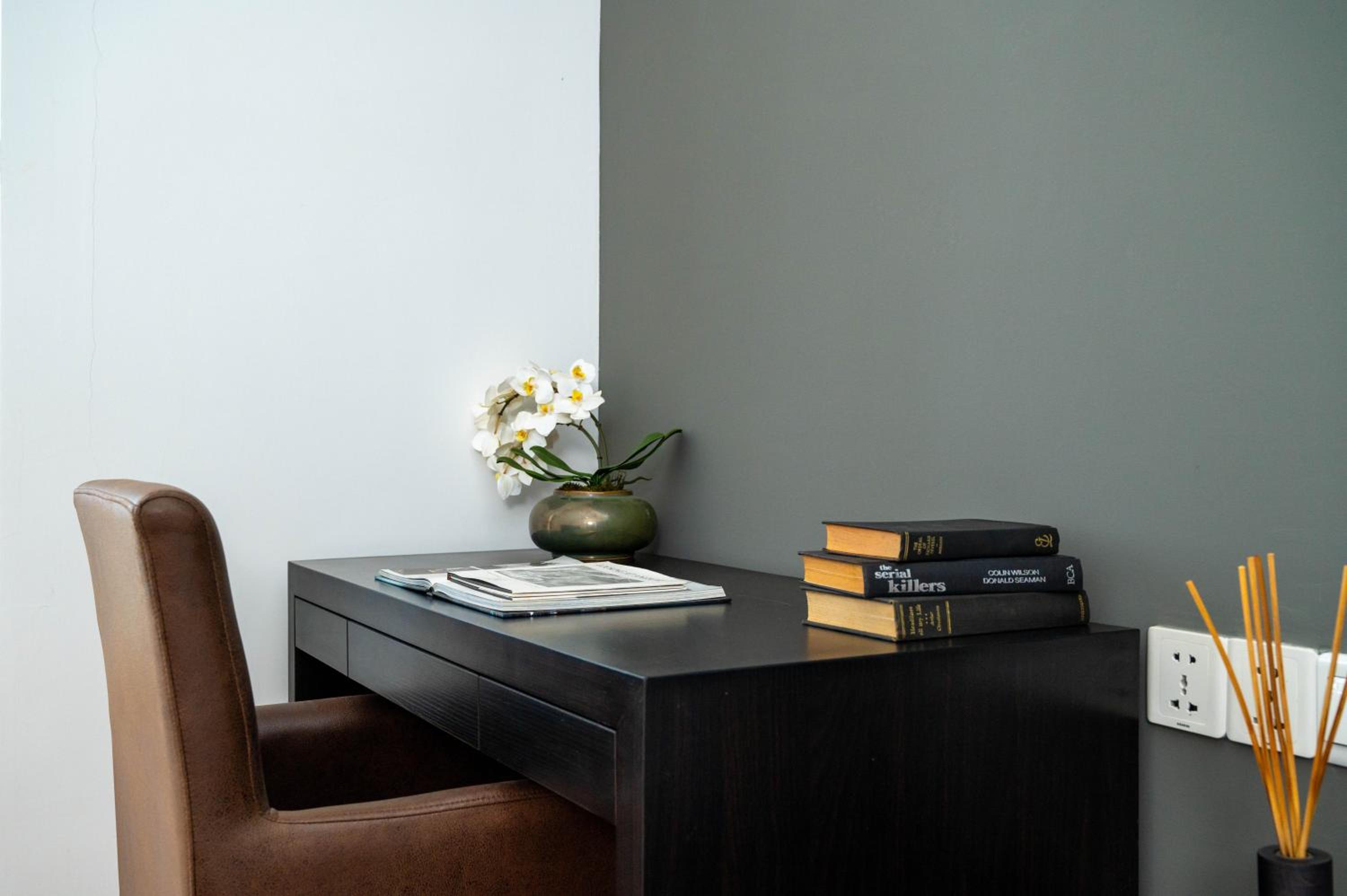 EAST VIEW RESIDENCES Building Tower B#Amazing view! access Phnom Penh! Max 2-4ppl view 5