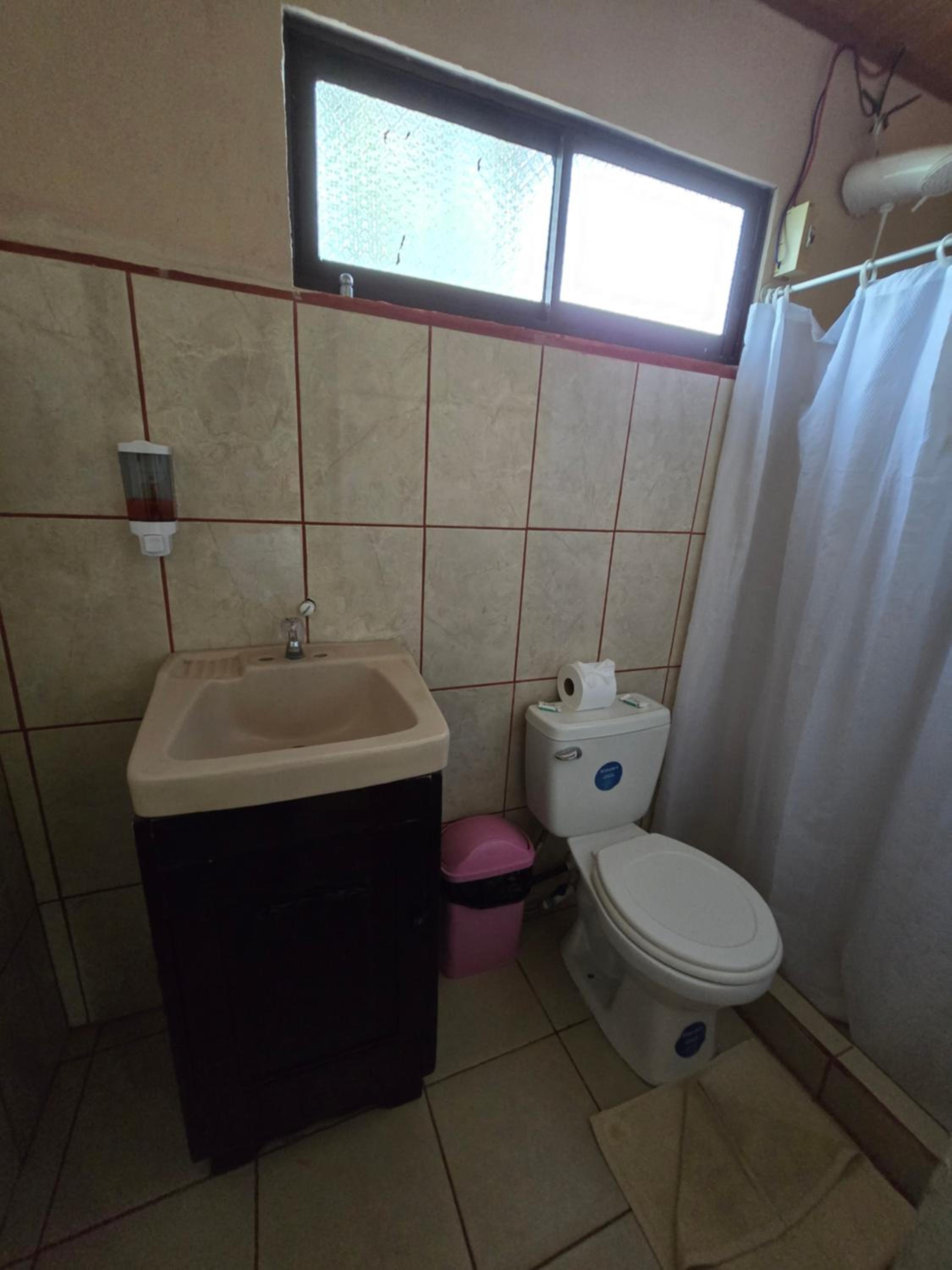 Tortuguero Hill Rooms
