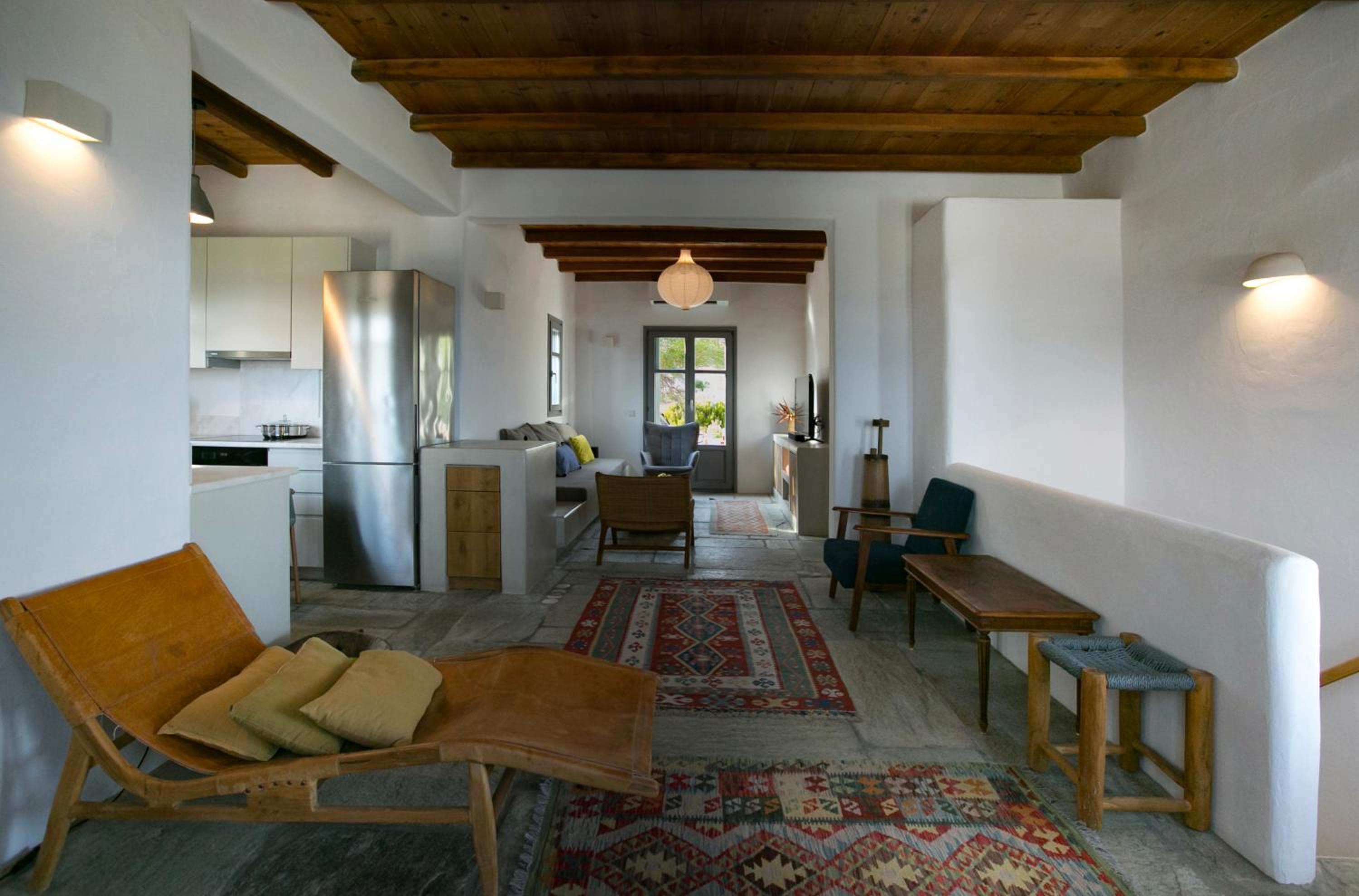 Seafront Villa Stoa in Dryos view 3