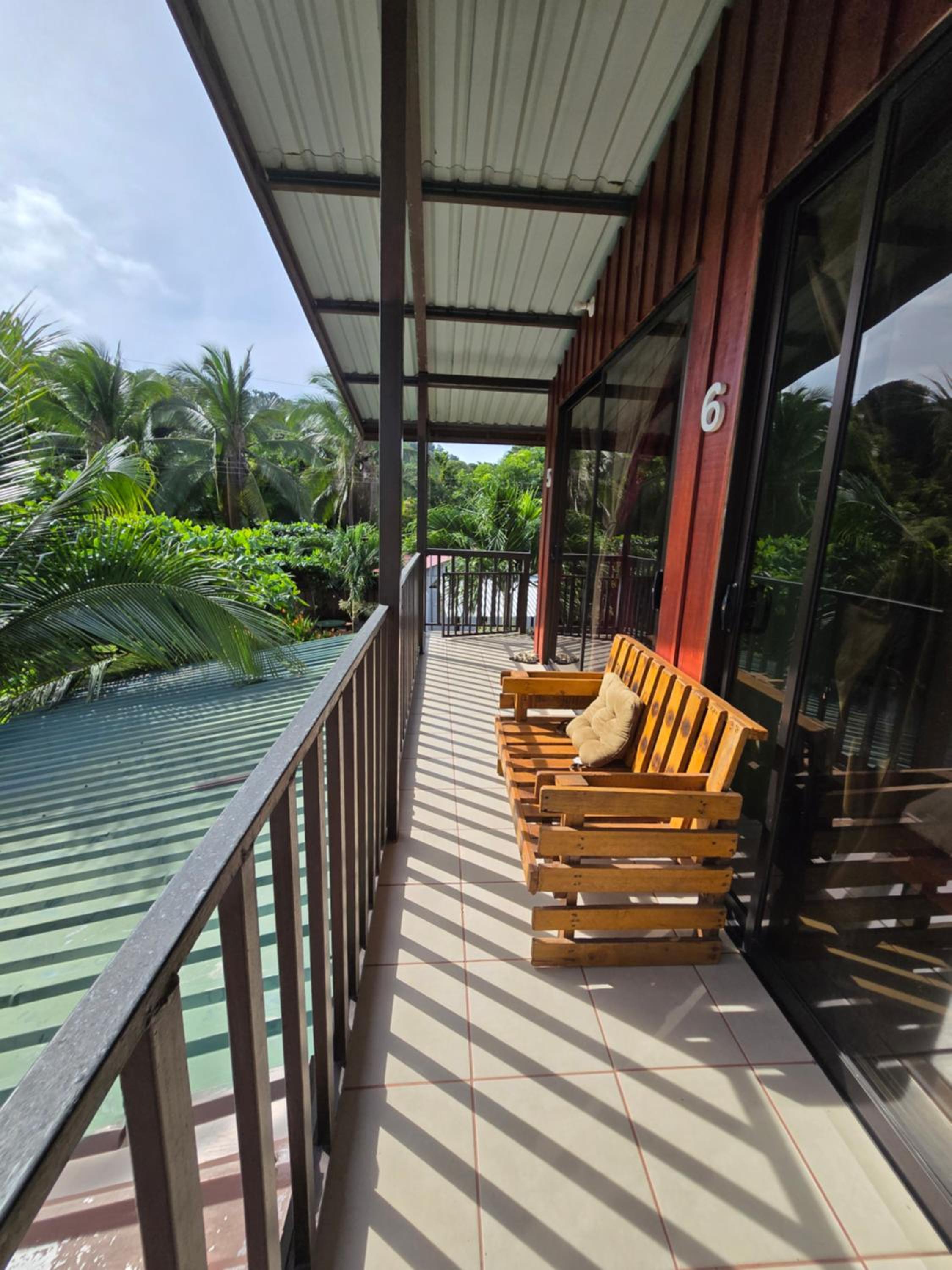 Tortuguero Hill Rooms