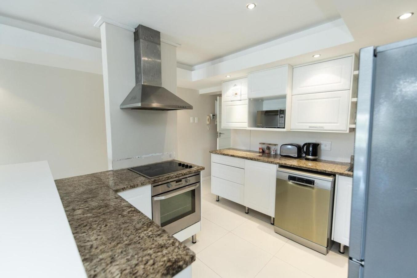 The Pearls 3B luxury apartment view 5