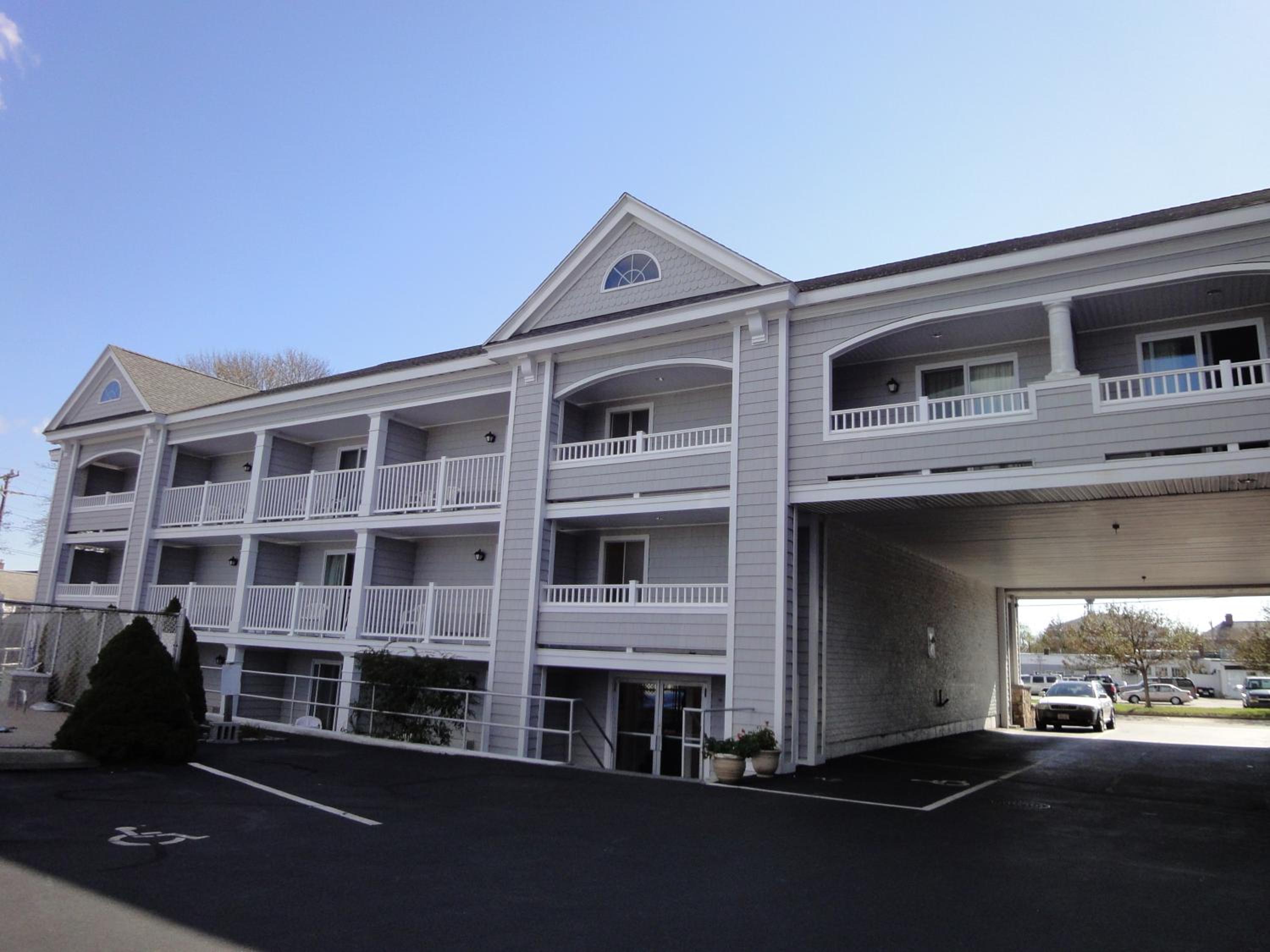 Hyannis Travel Inn view 5