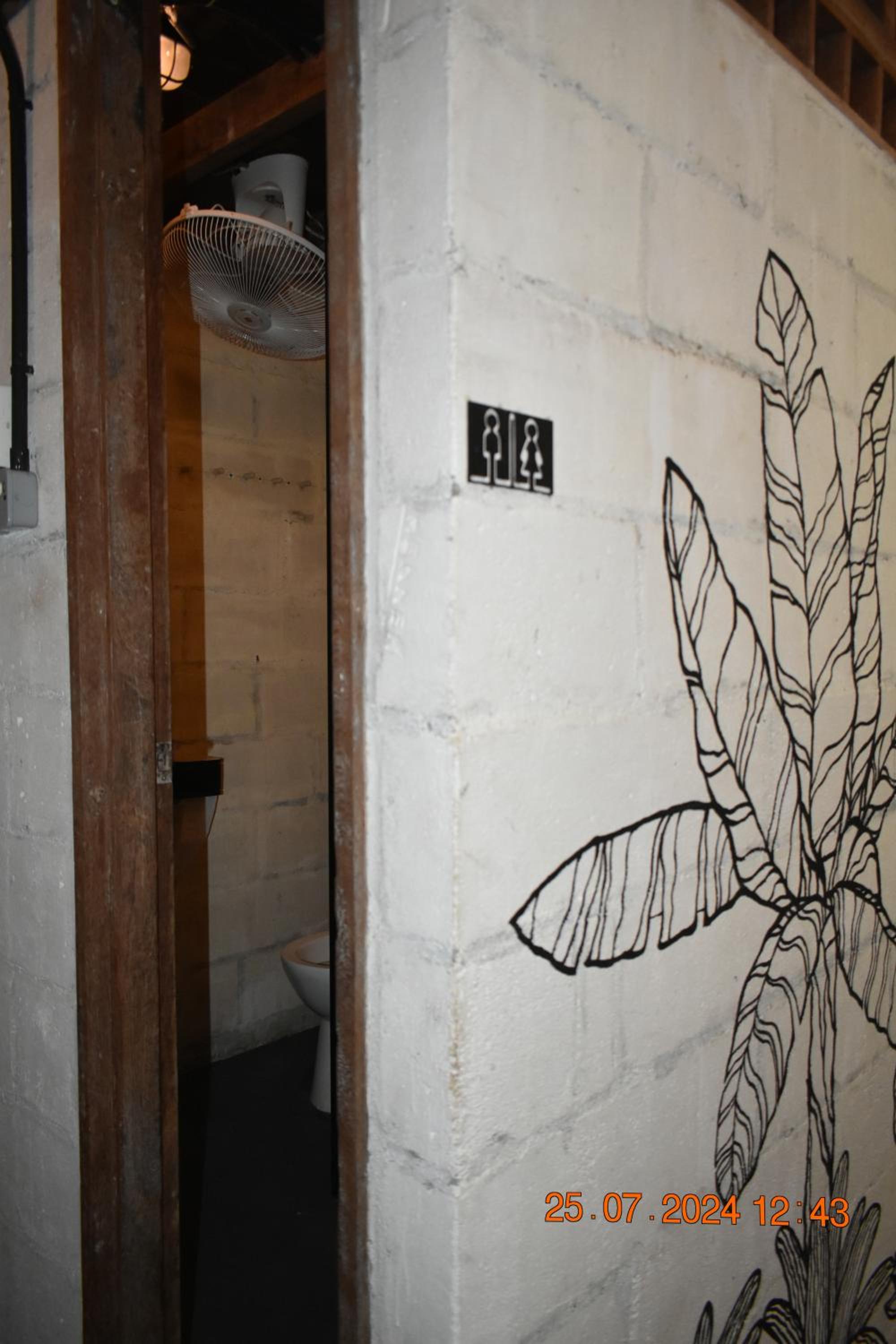 Frenz Republic - SELF CHECK IN, photo 13