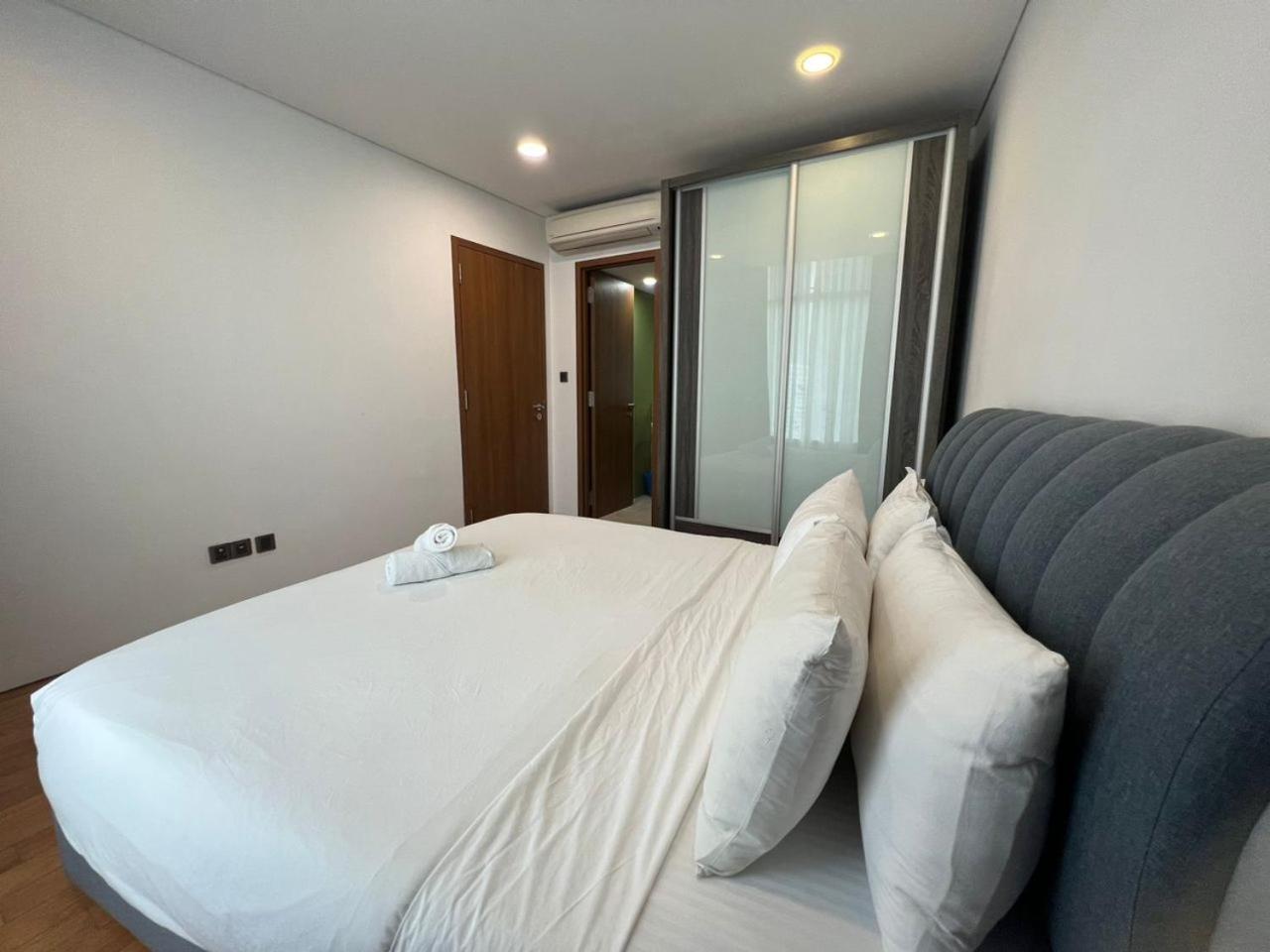 Vortex suites KL tower view& KL118 view