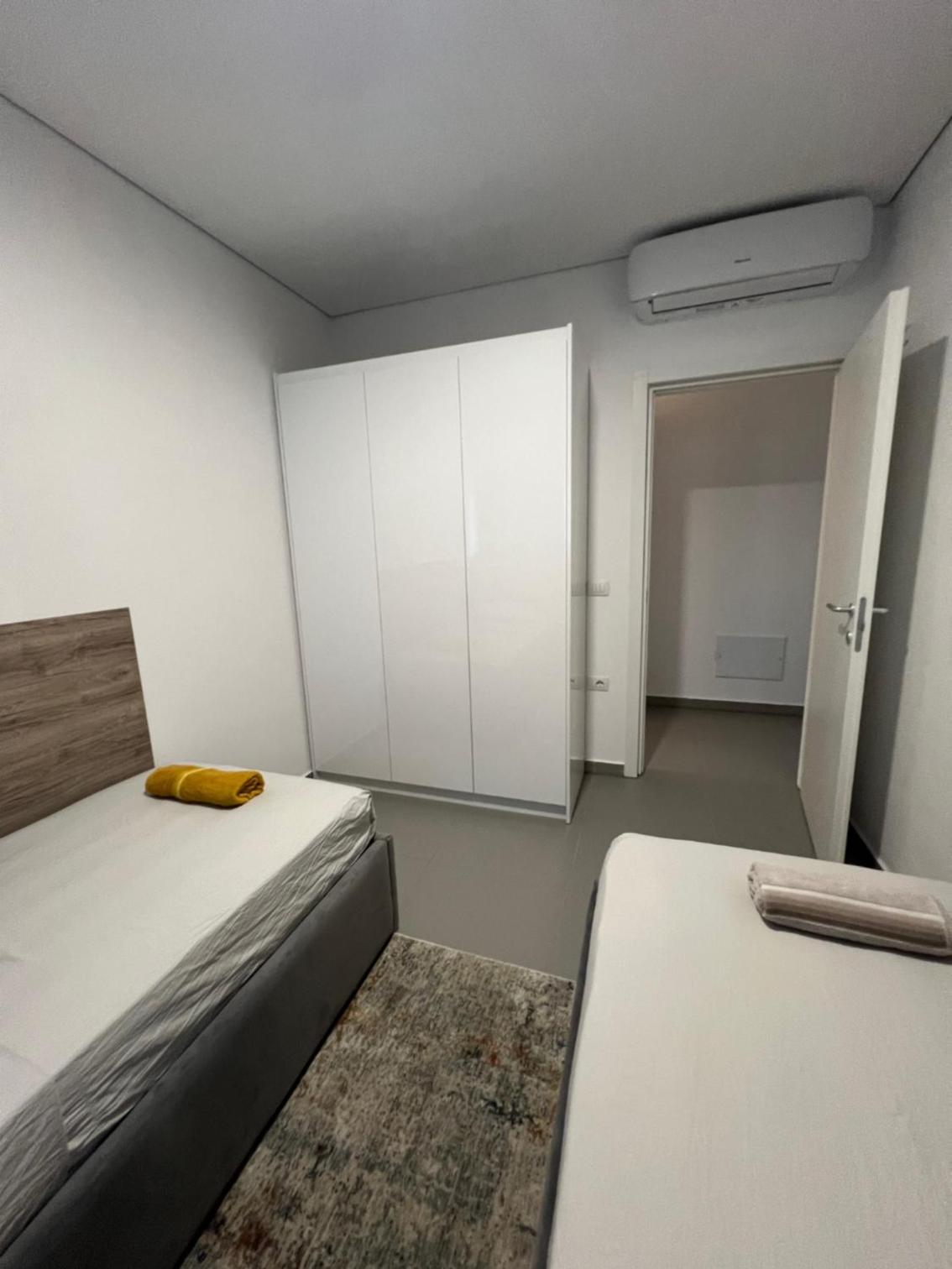 Rent Apartament Lalzy Bay