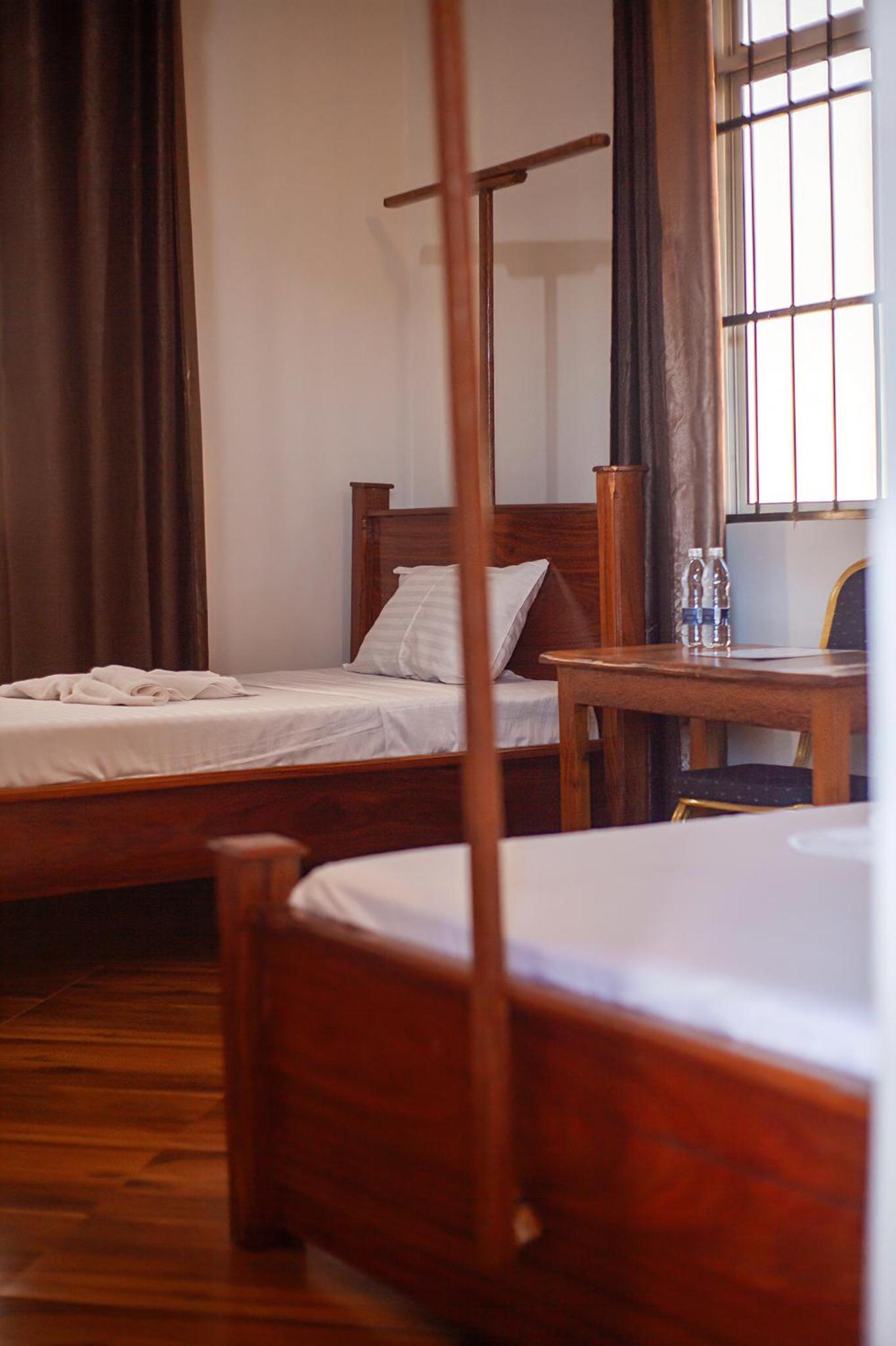 Mangi Mangi Accomodation view 3