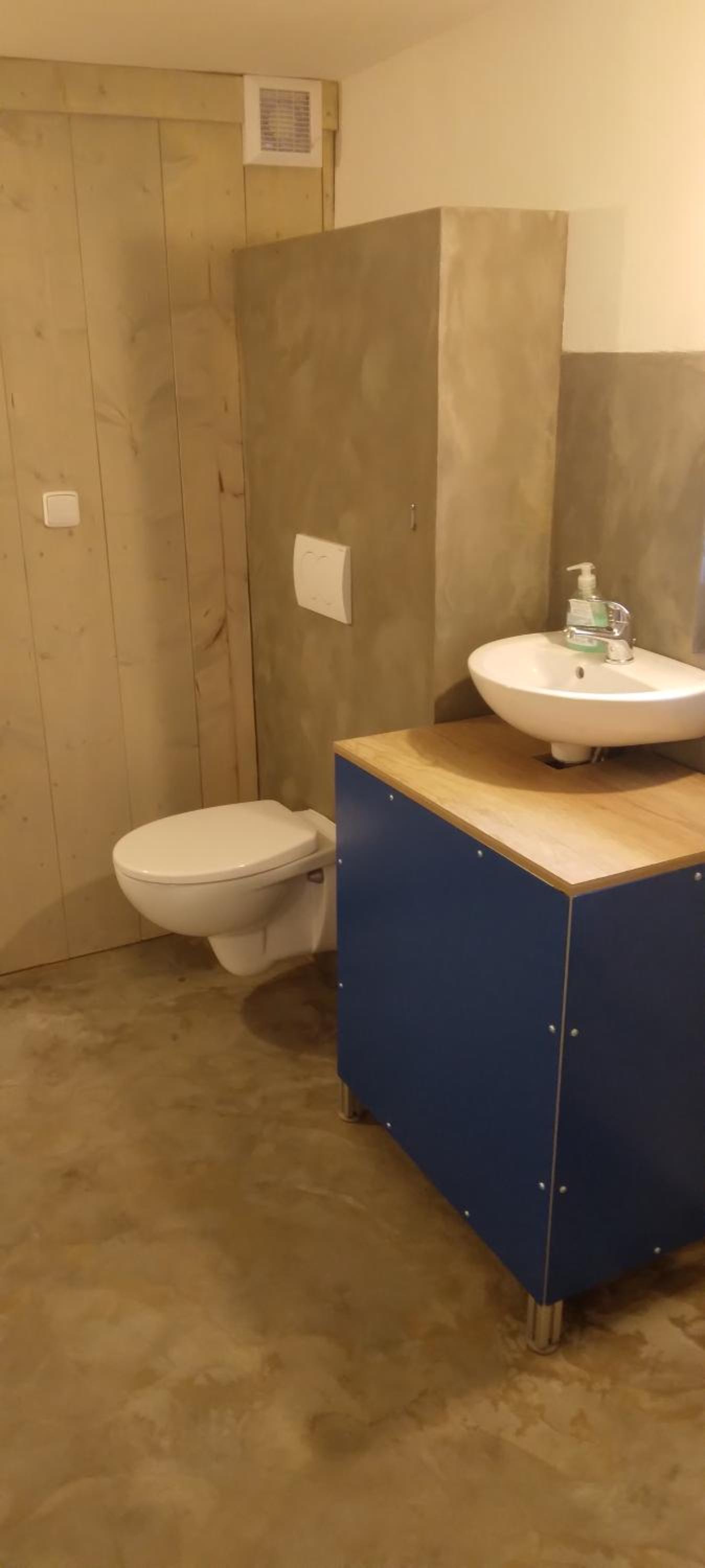 Chaloupka pod Kančí stezkou