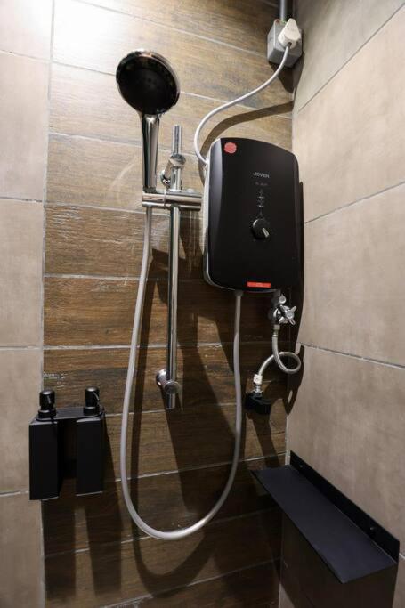 Industrial Concept Melaka Town 6pax- 3BR- wifi photo 7