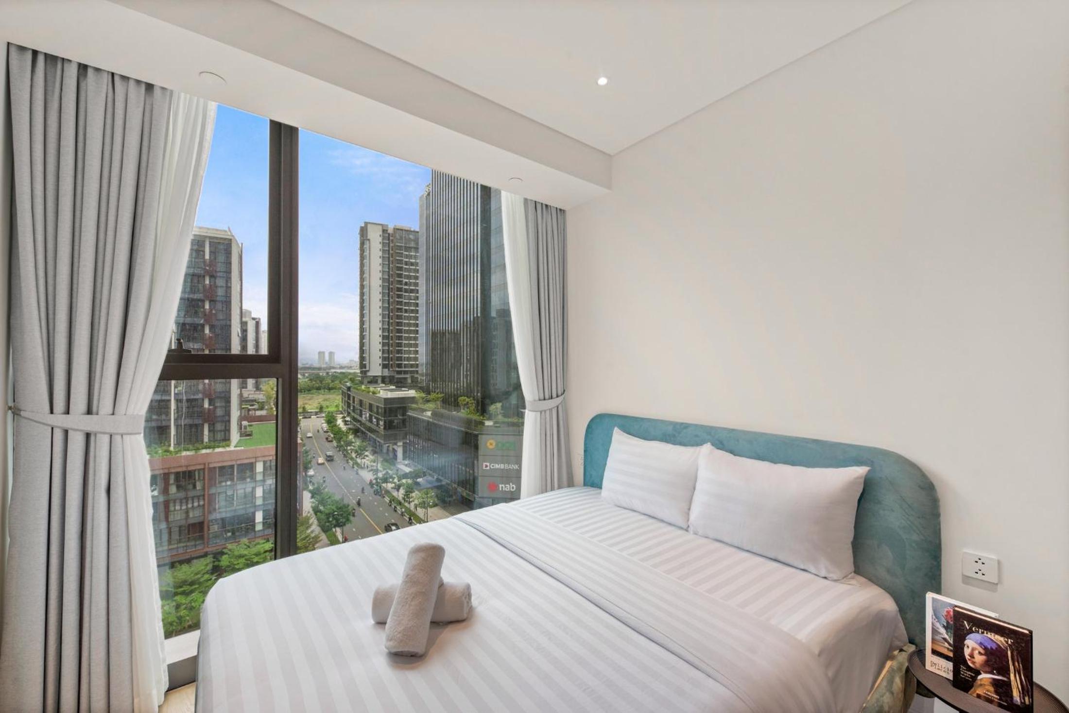 Smile Home - The Opera luxury - infinity pool