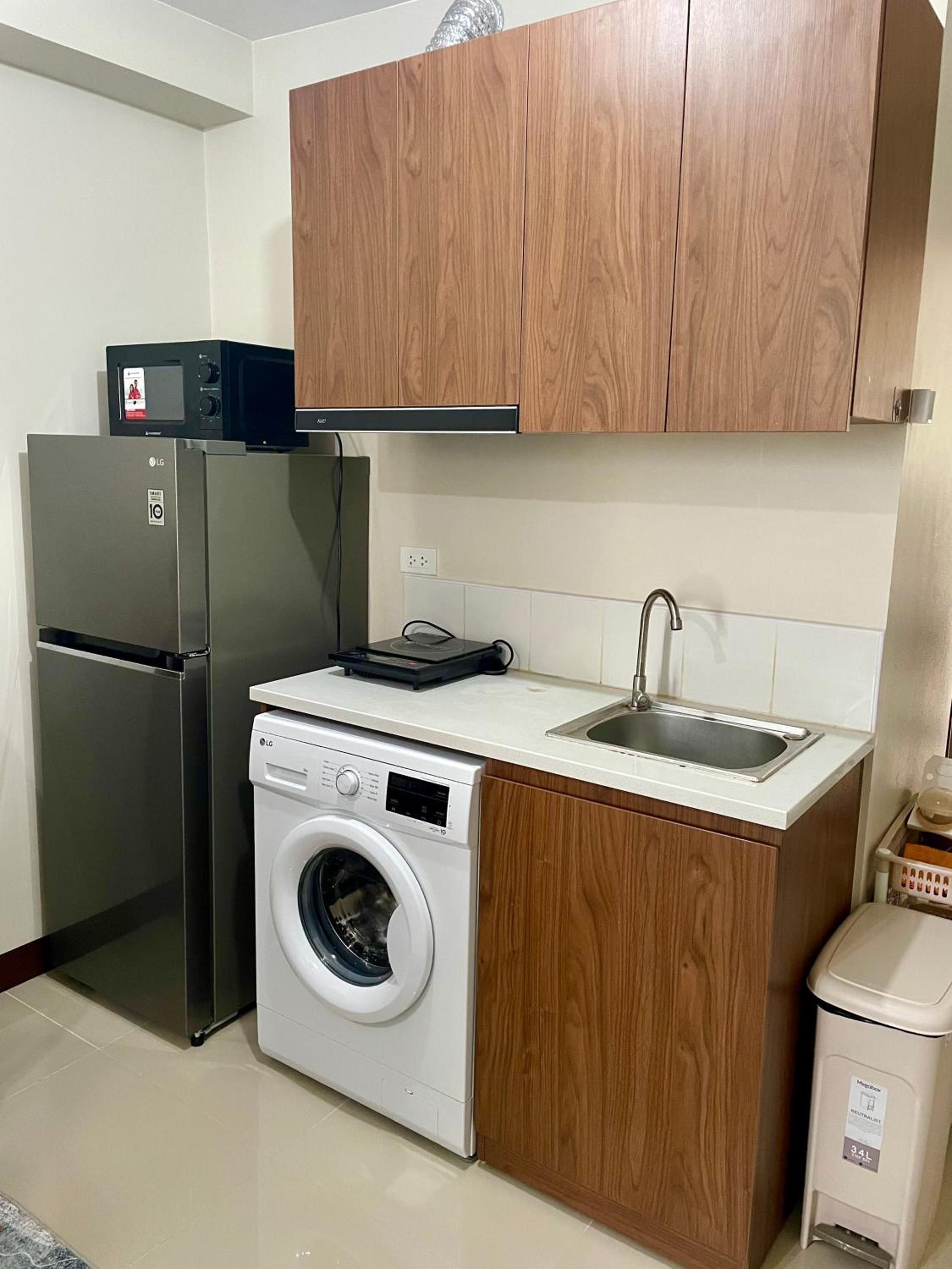 Near Beach Condo with 2 Olympic Size Pool view 4