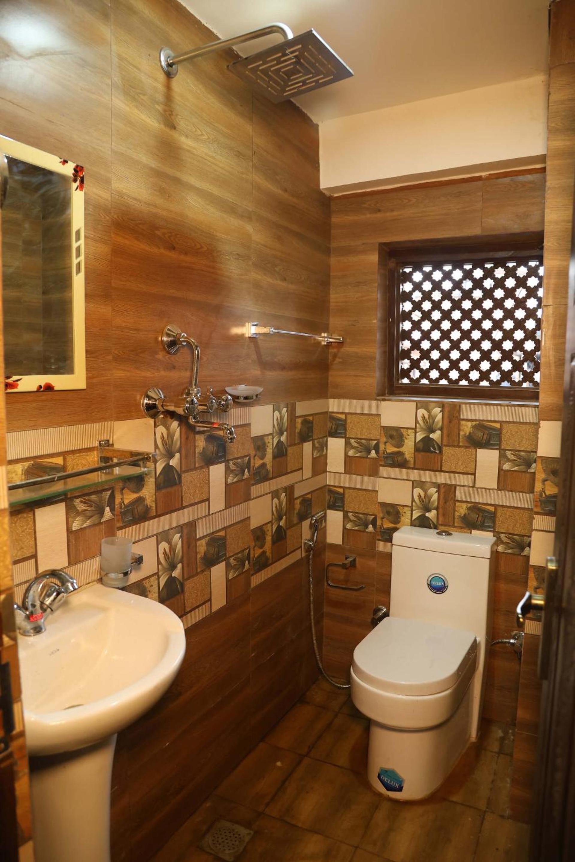Photo 6