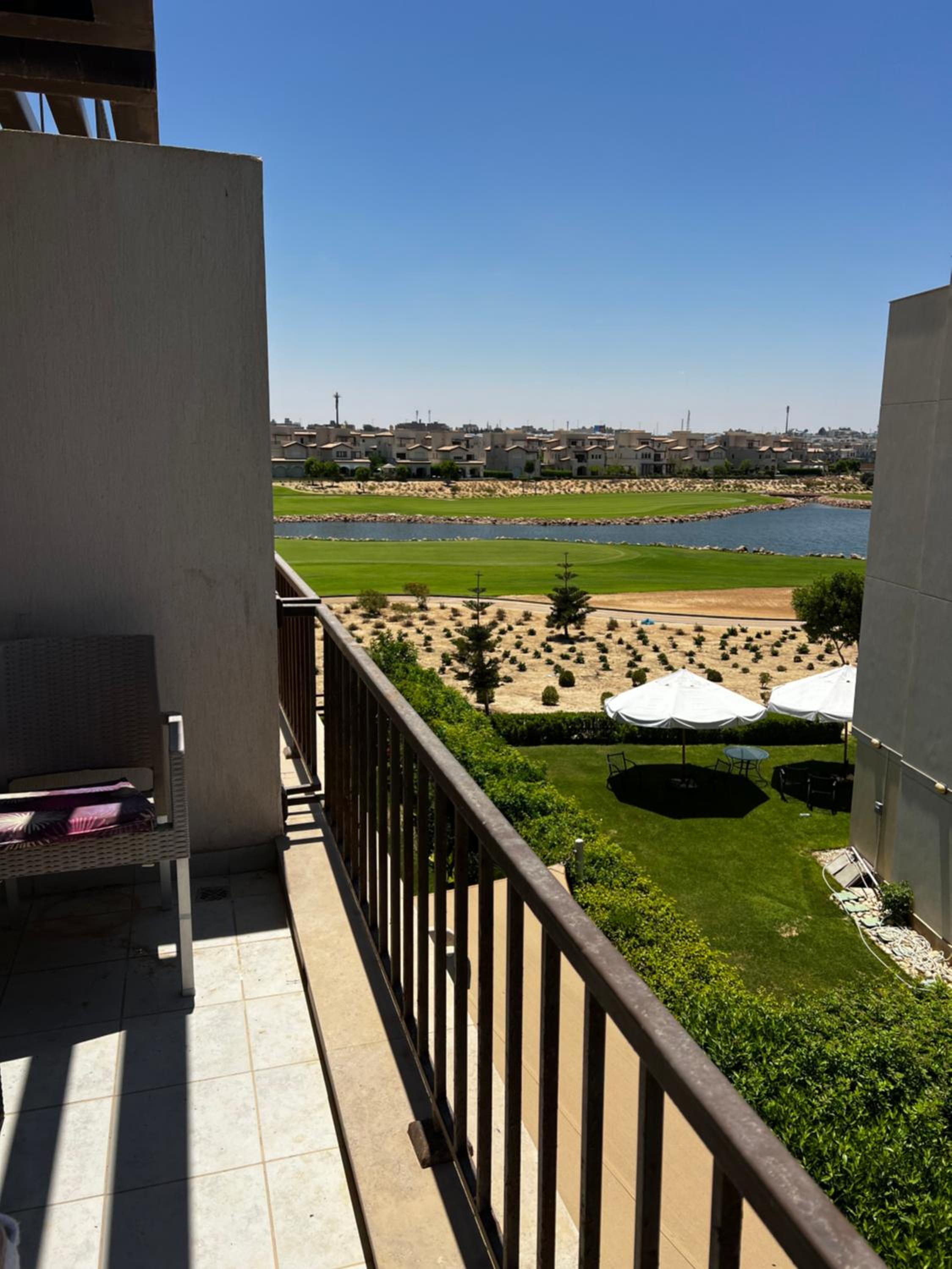 Marassi Pent house Golf View