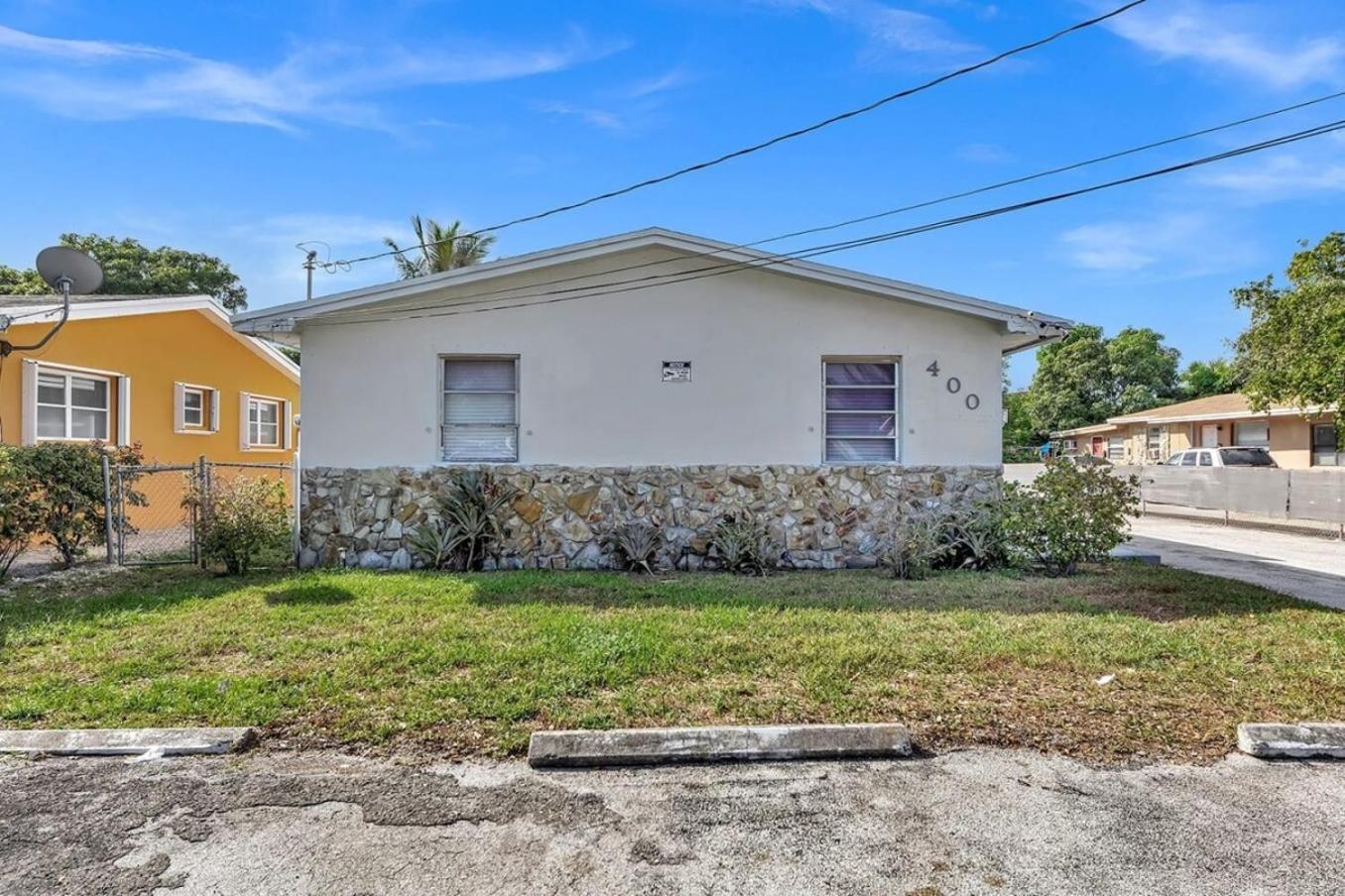 Modern 2br Near Aventura Mall & Sunny Beach - Image 1