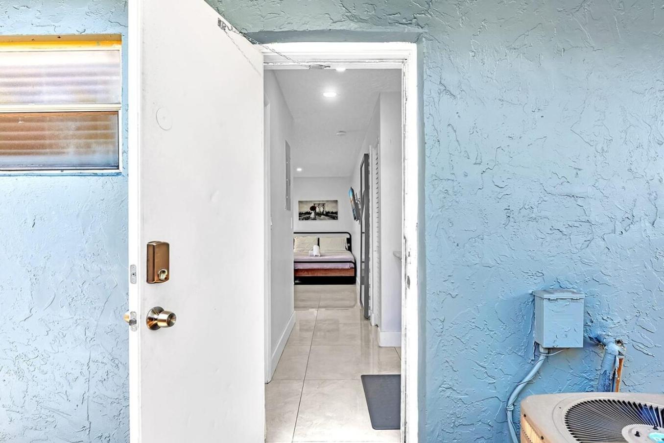 New 2 Bed Studio Close To Beach & Casino Ha04 view 2