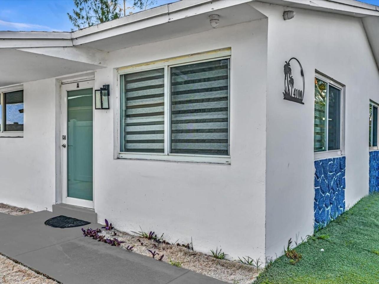 2BR Lakeside Getaway - Peaceful Waterfront Stay — exterior view, Davie, us