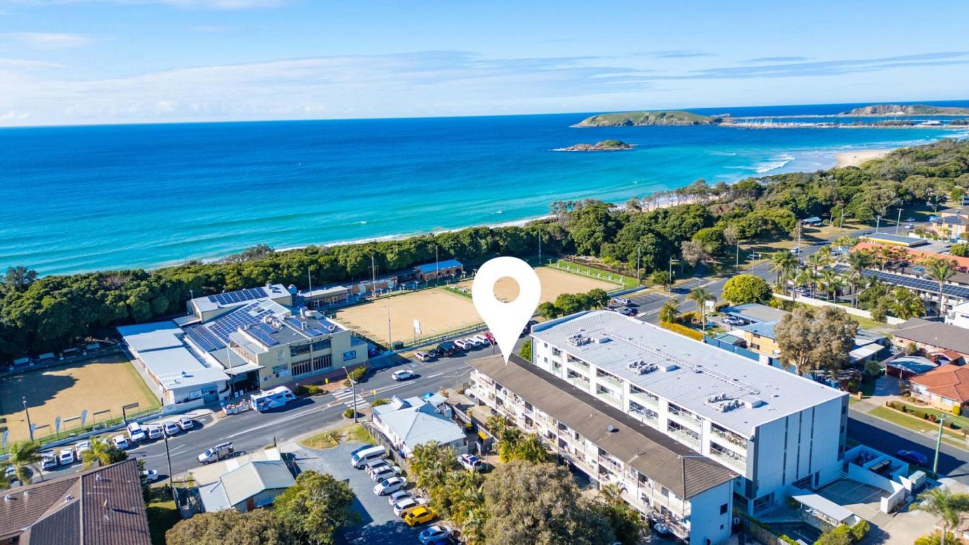 Ocean Echoes Coffs Harbour- Short walk to the beach, Cafes and clubs!