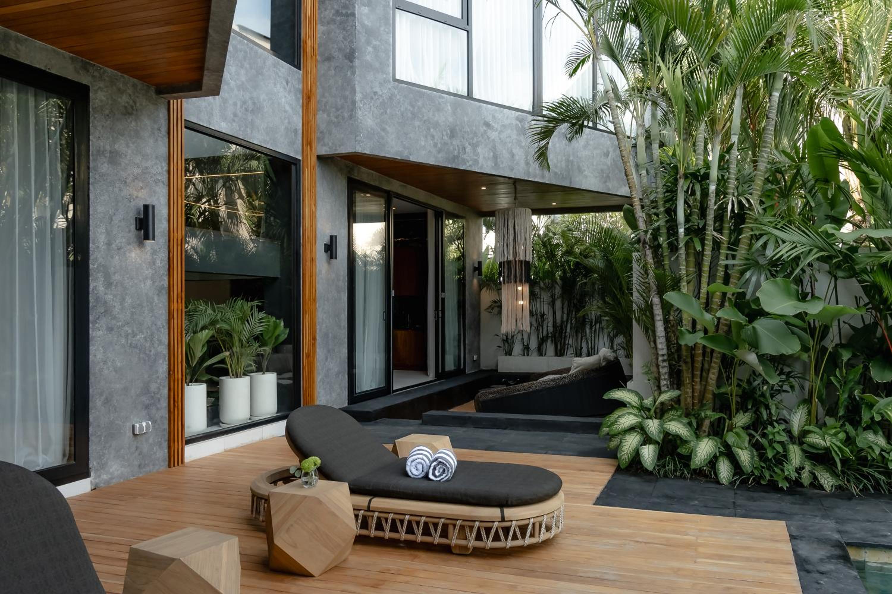 AMO Residences