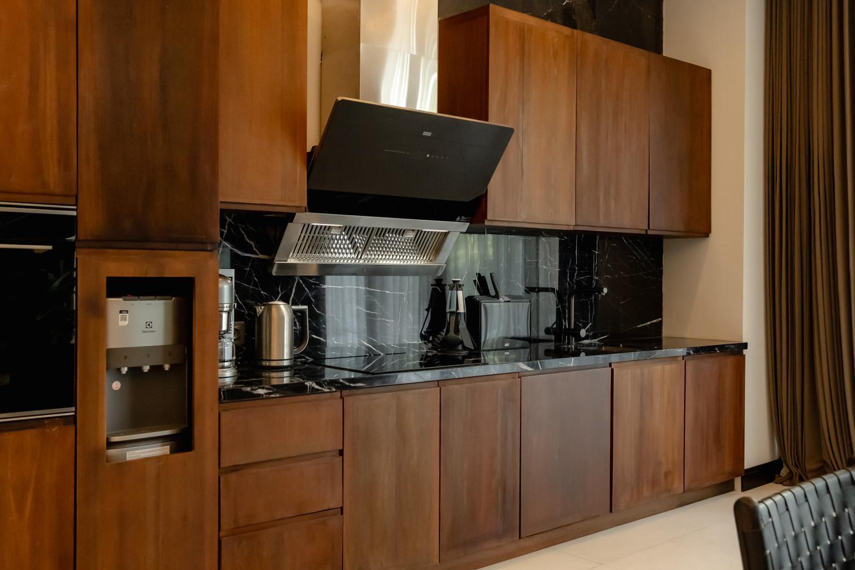 AMO Residences