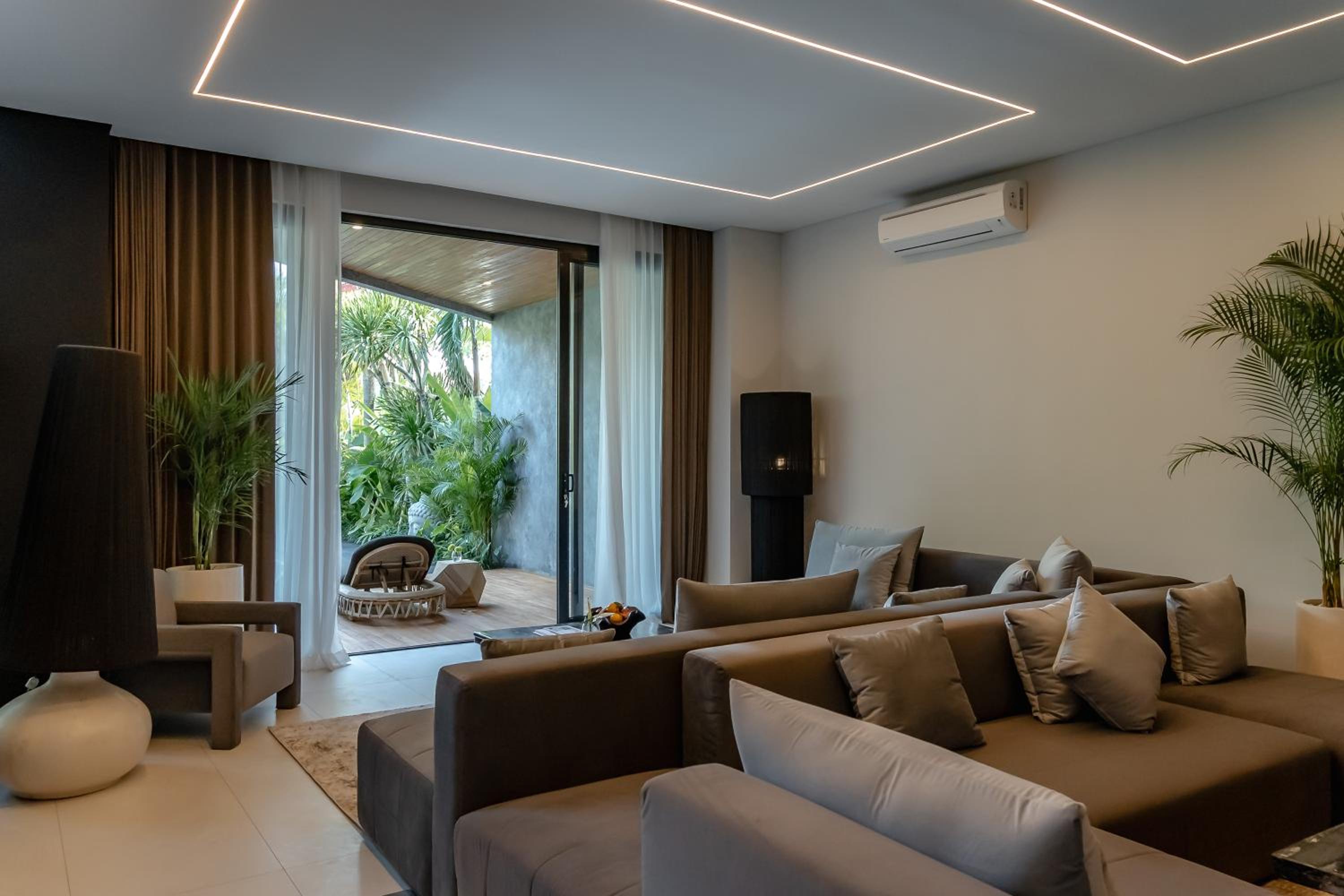 AMO Residences