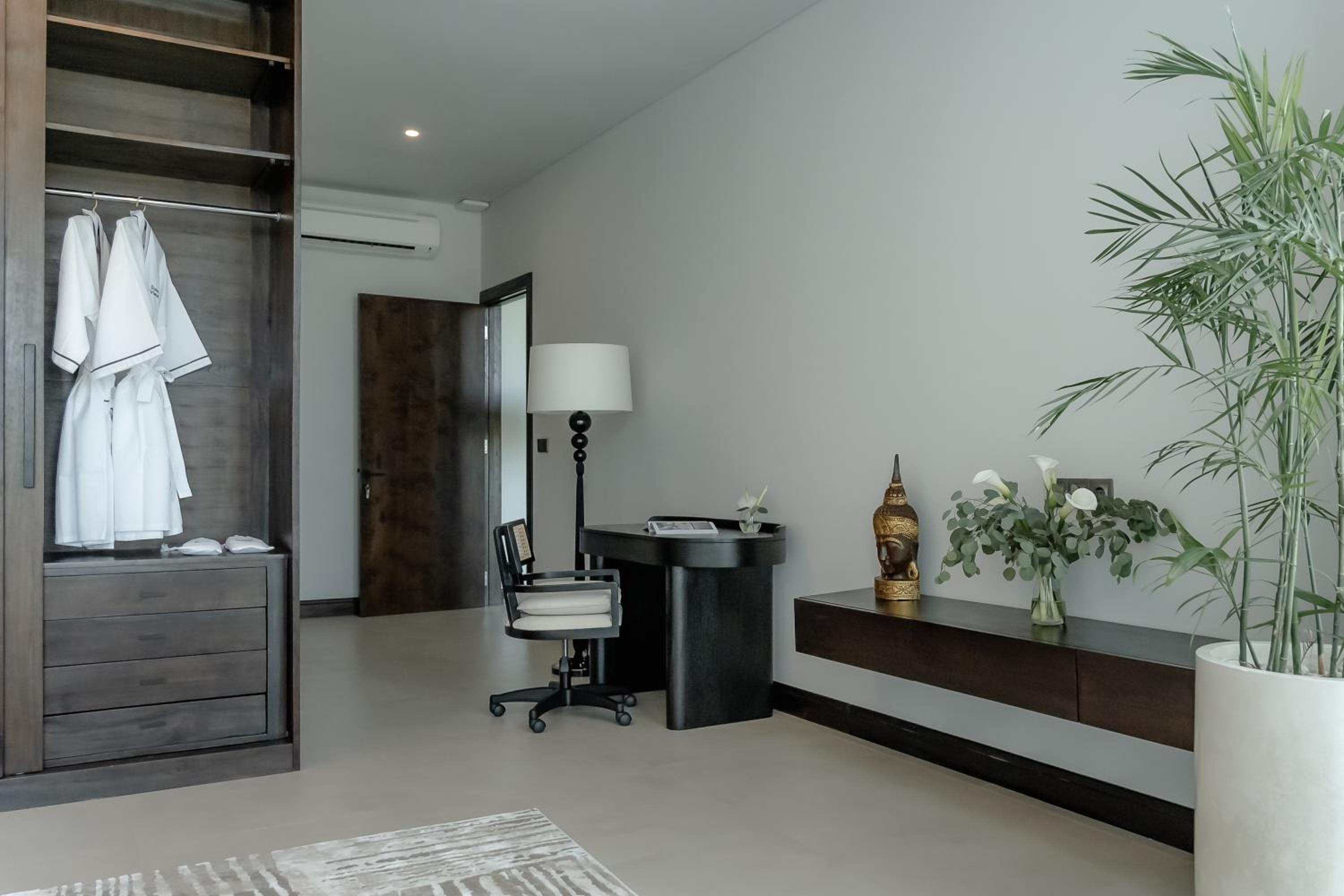 AMO Residences