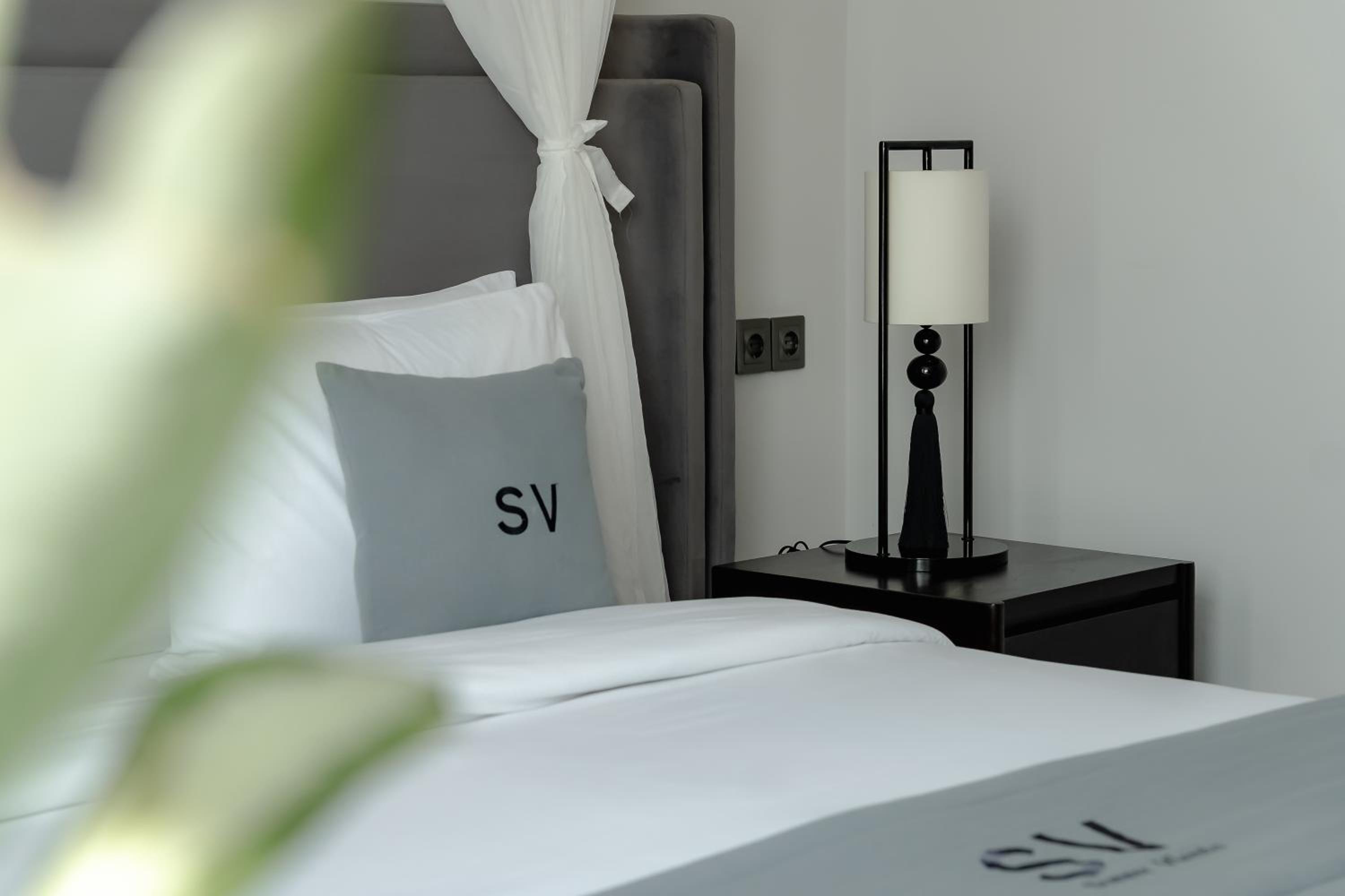 AMO Residences