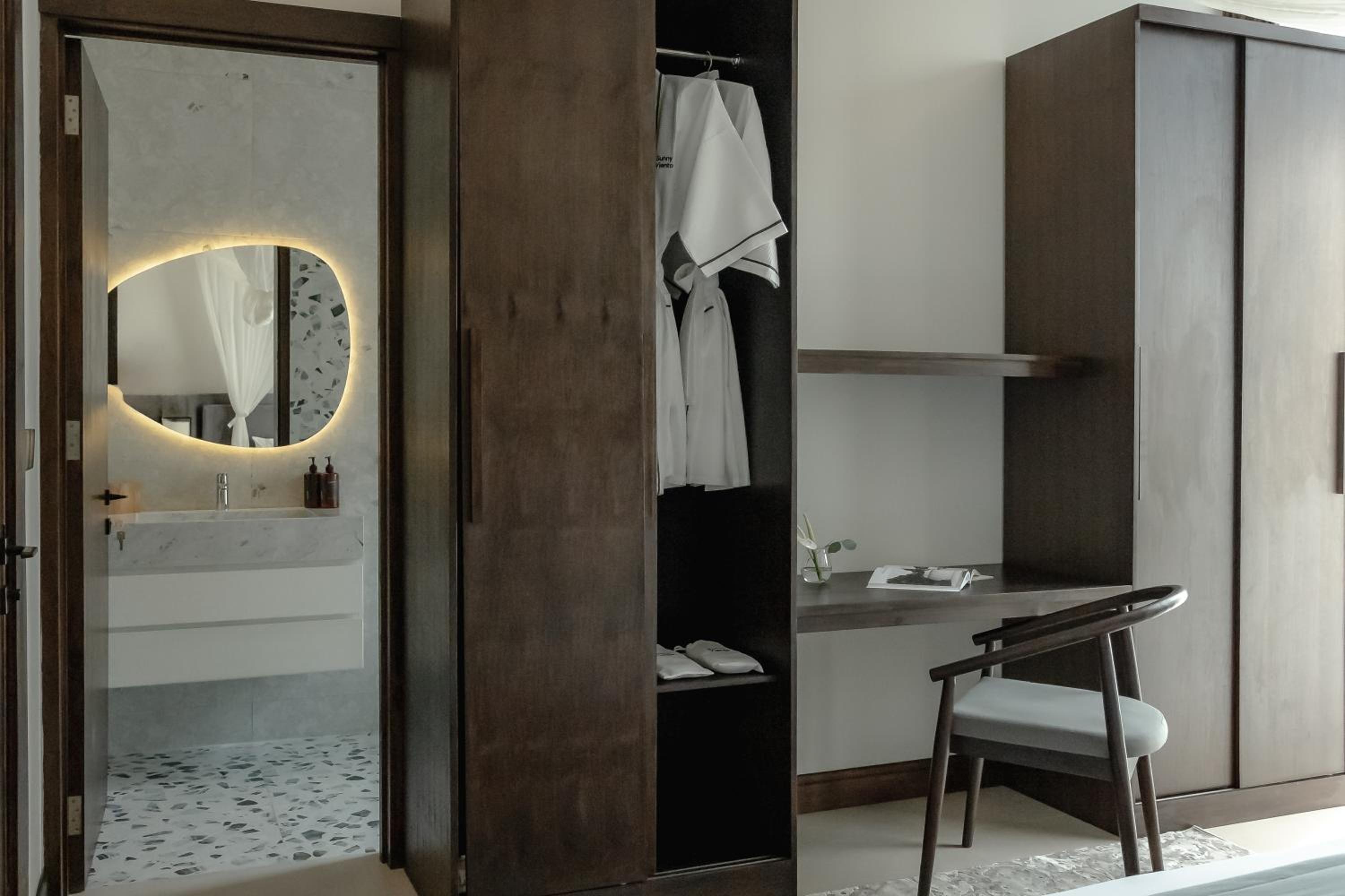 AMO Residences