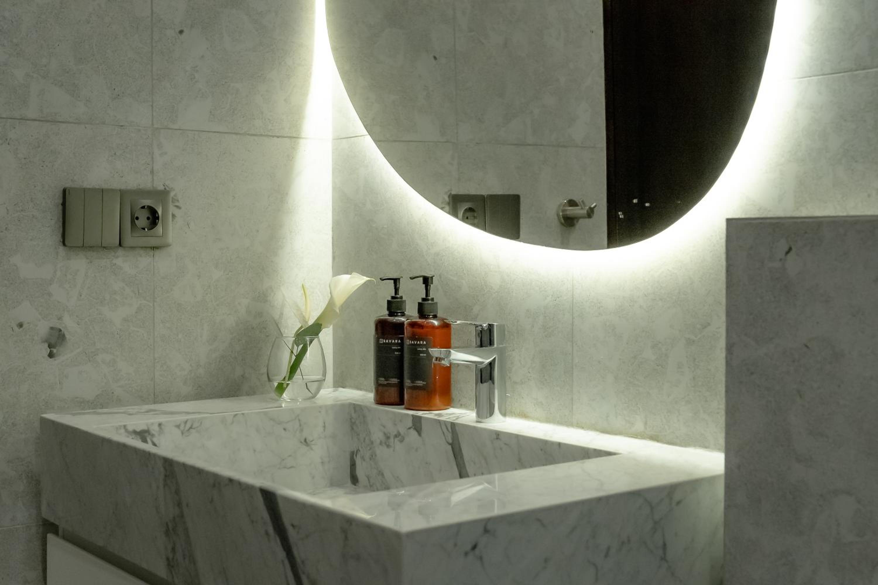 AMO Residences