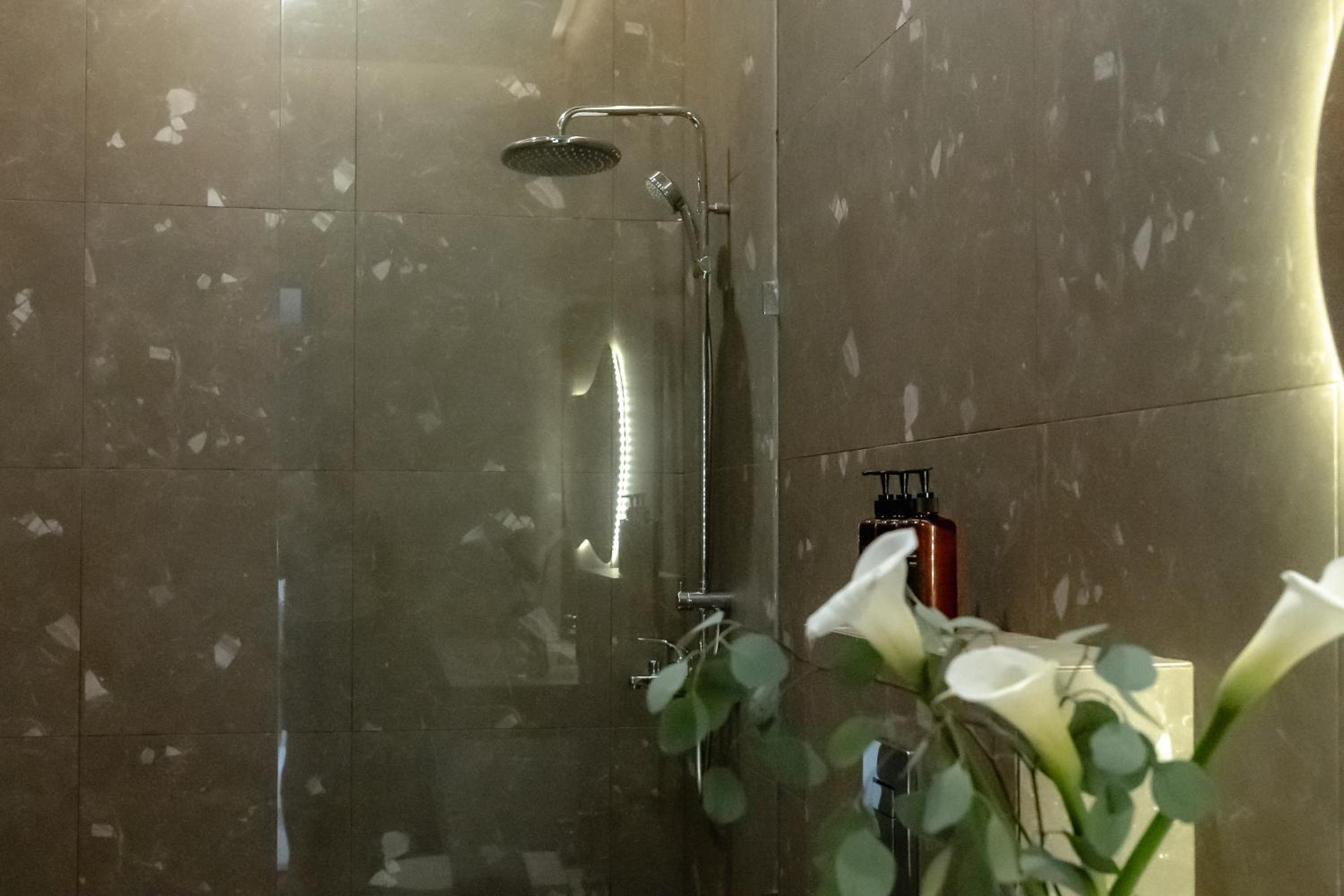 AMO Residences