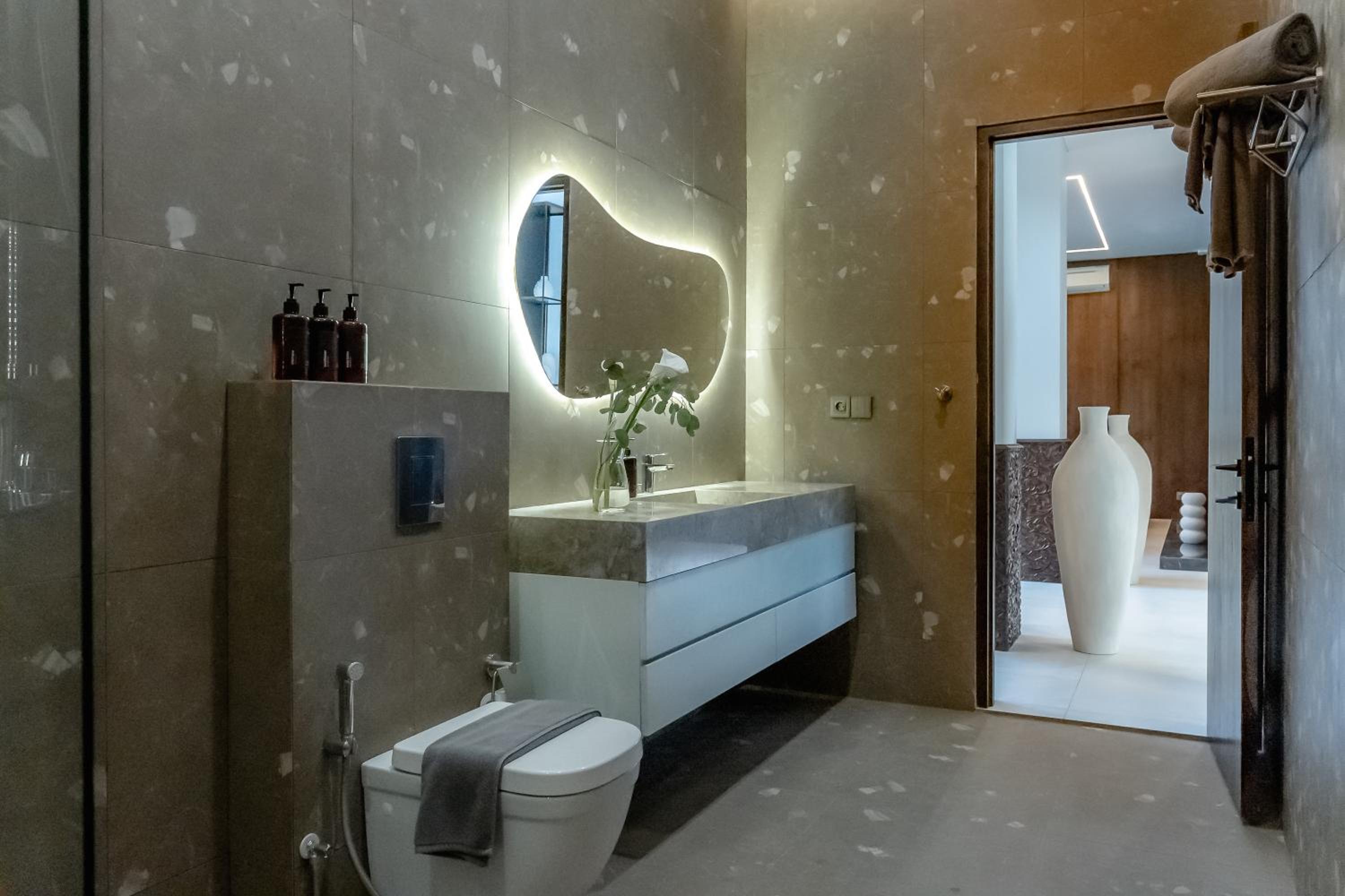 AMO Residences