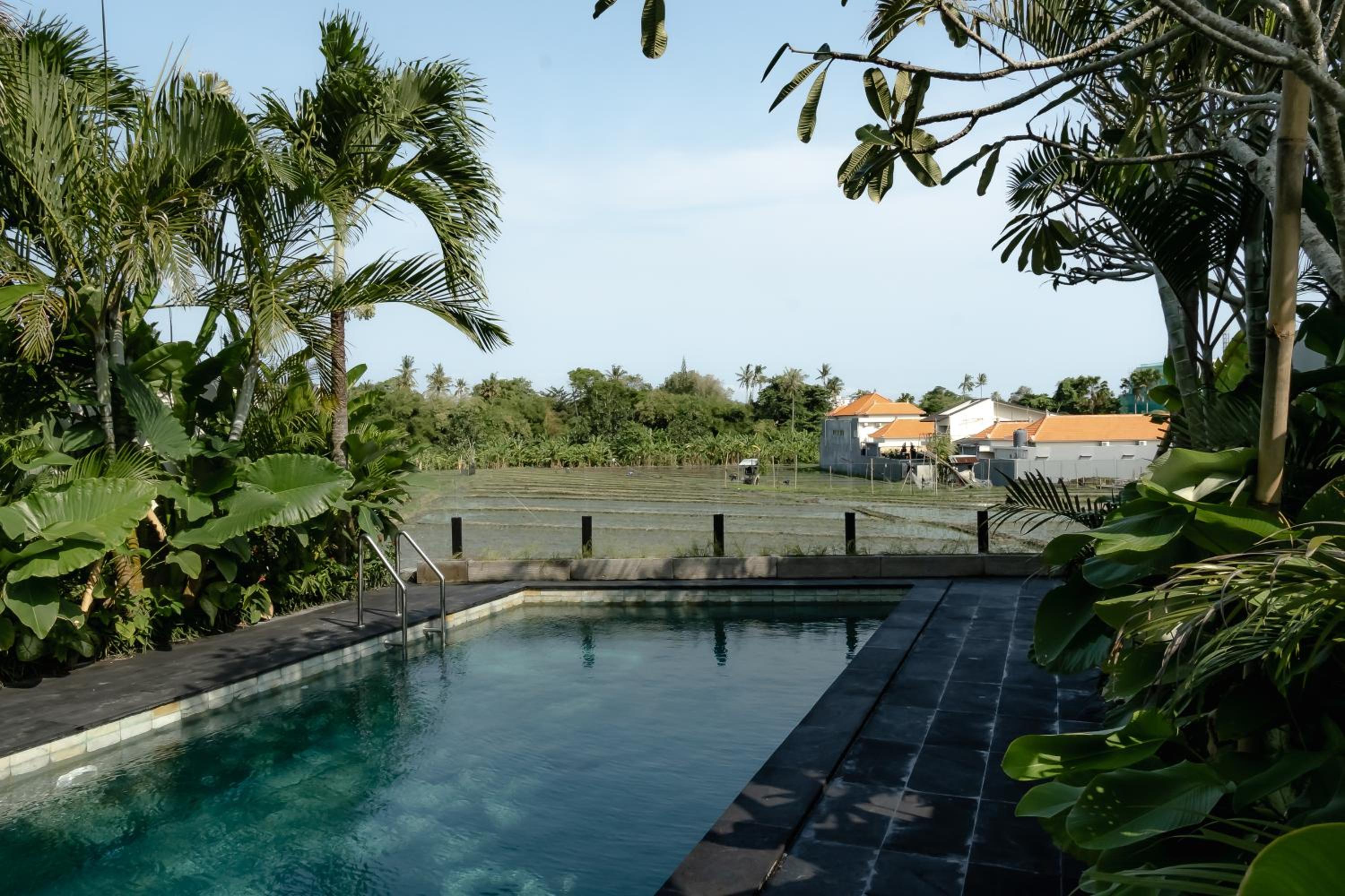 AMO Residences