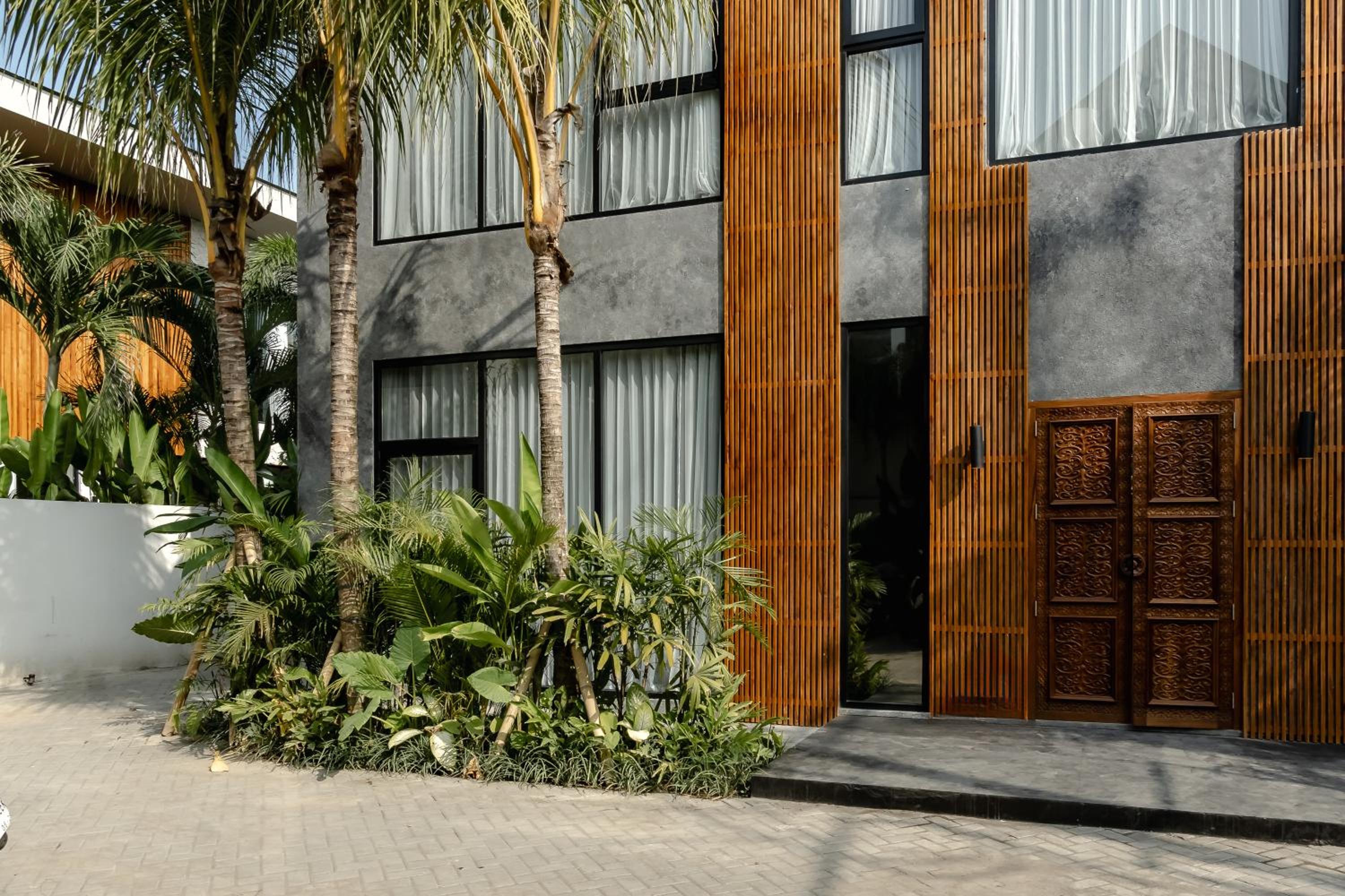AMO Residences