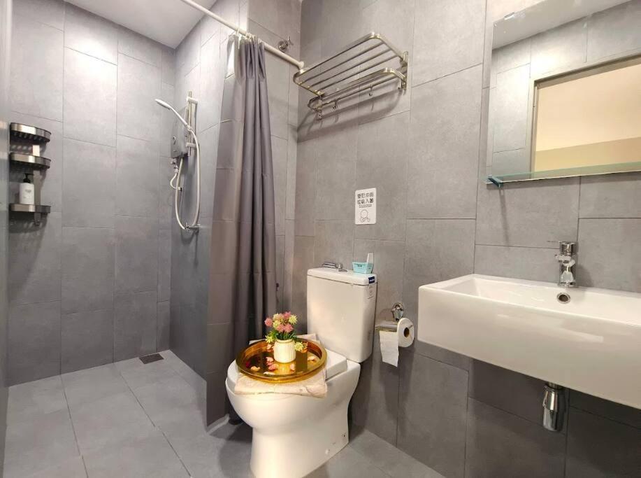 MVE52 KL Sunway Velocity Ikea MRT Cheras #9pax-2cp