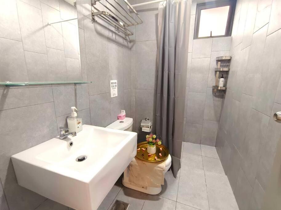 MVE52 KL Sunway Velocity Ikea MRT Cheras #9pax-2cp