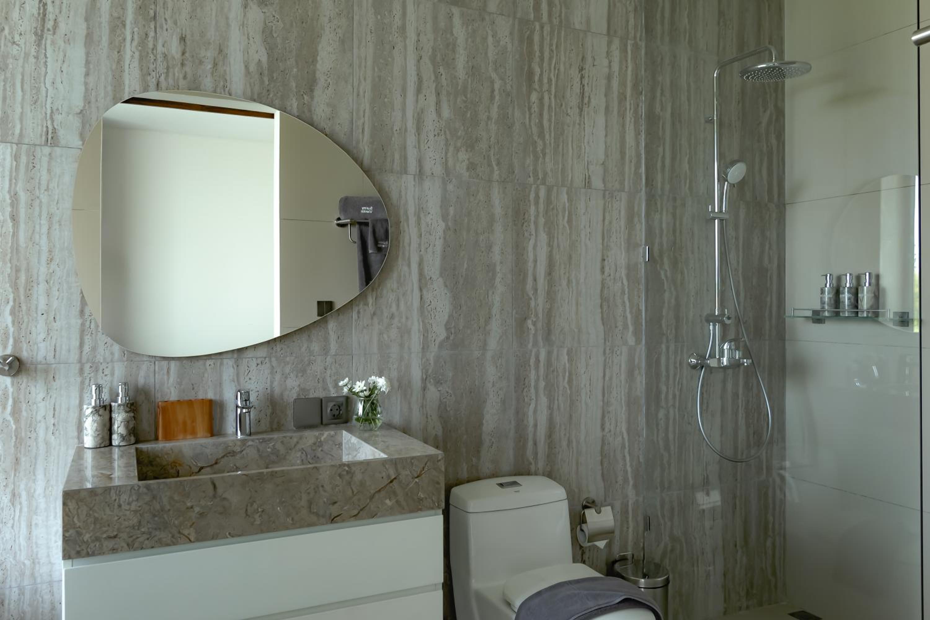 AMO Residences