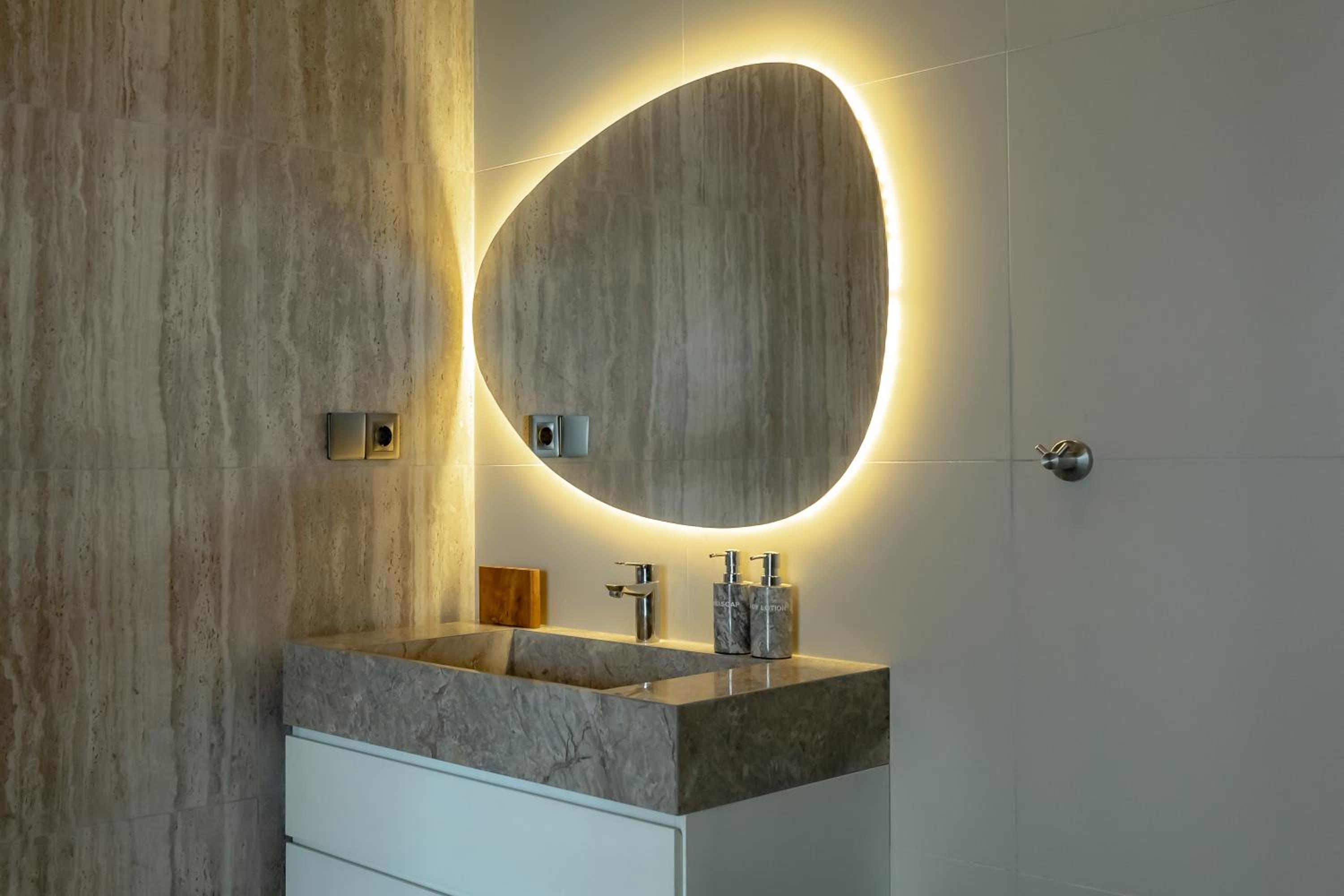 AMO Residences