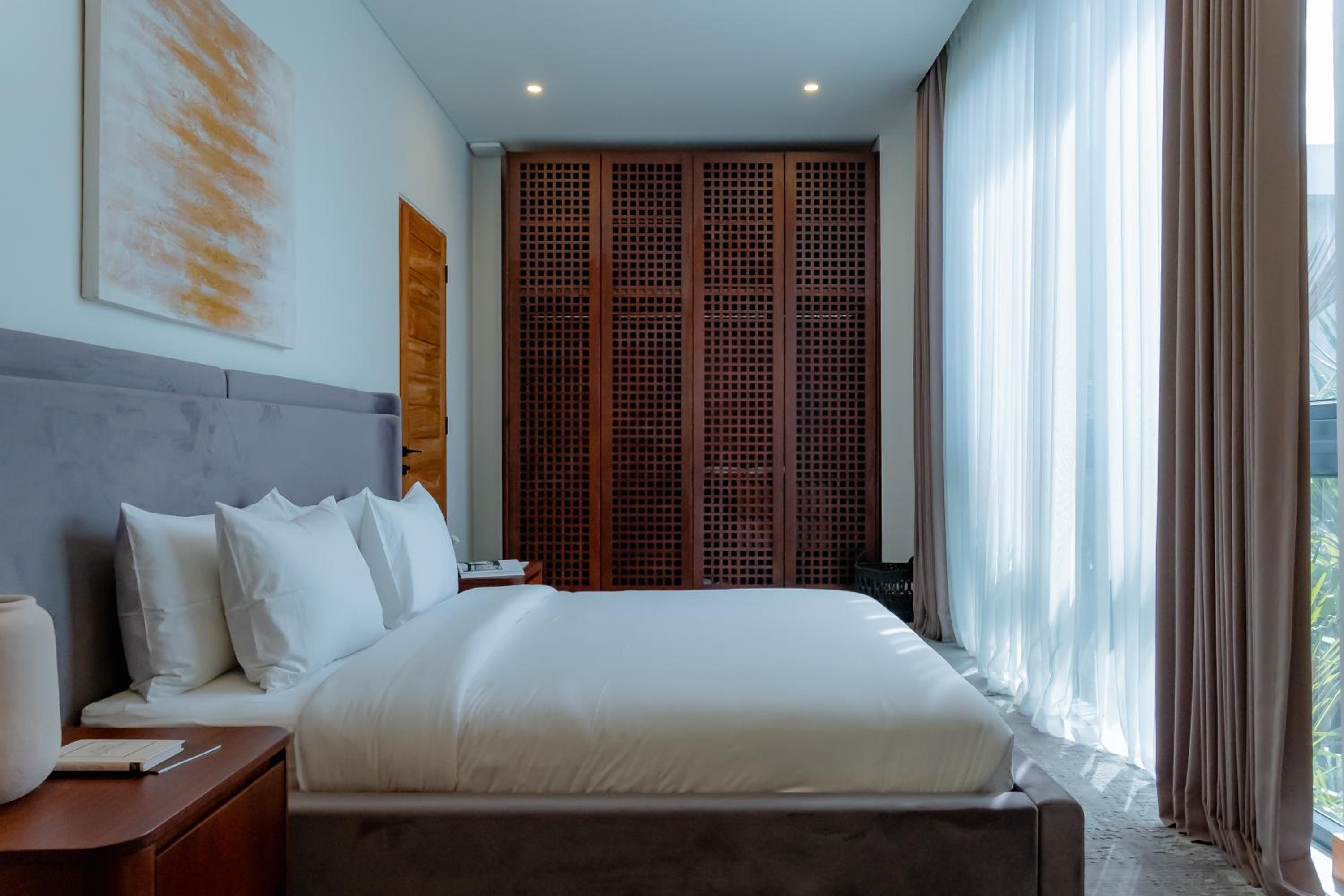 AMO Residences