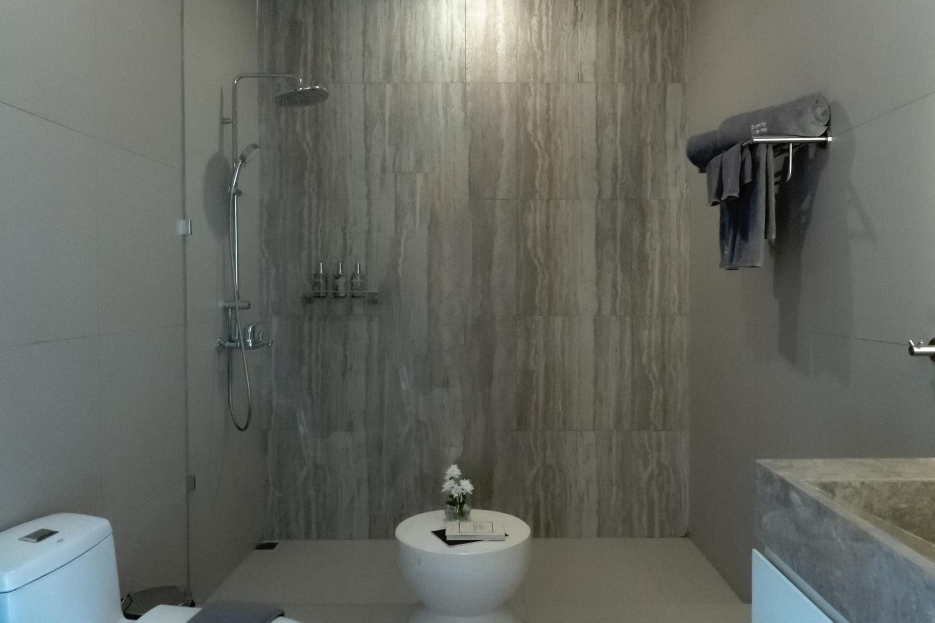 AMO Residences