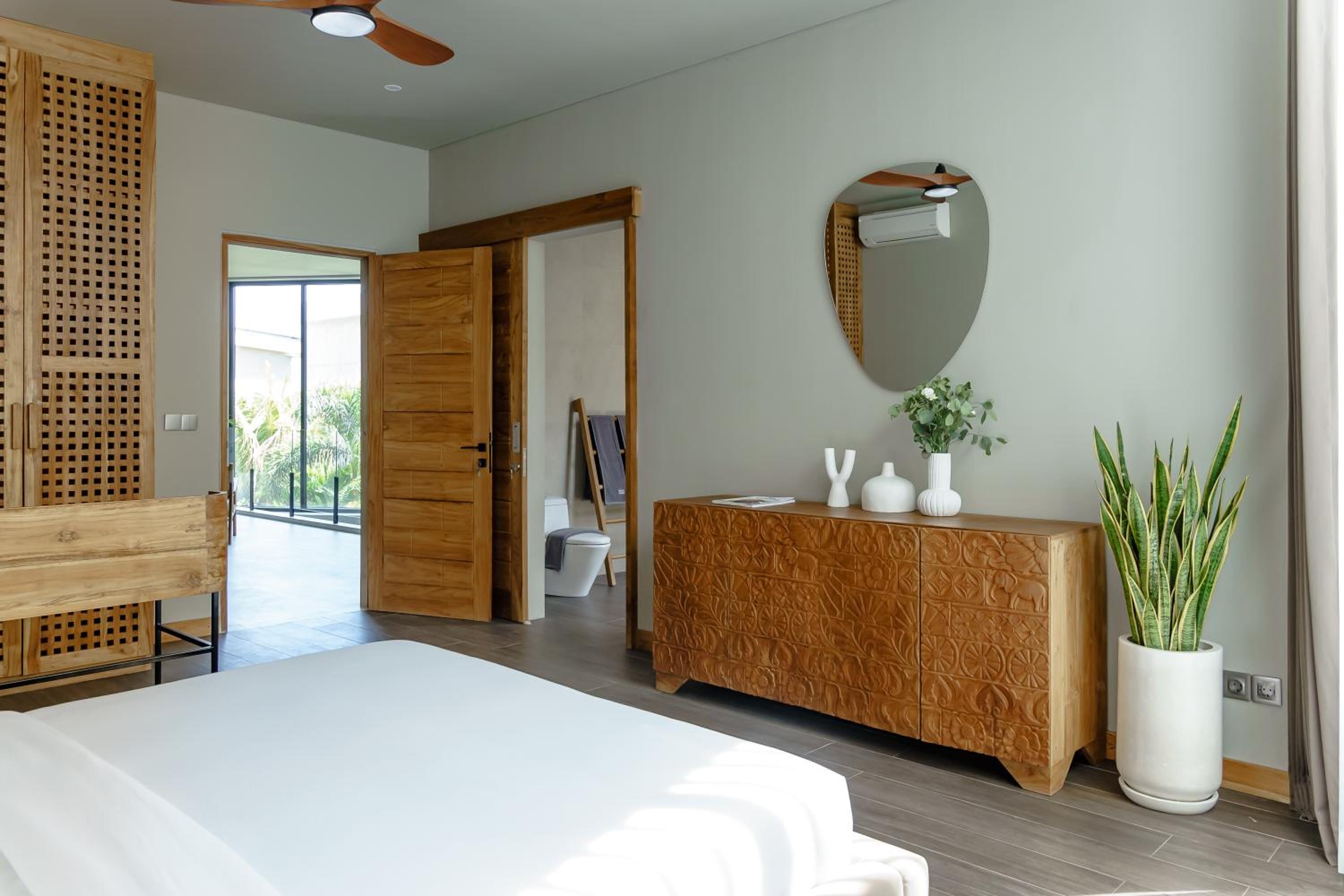 AMO Residences