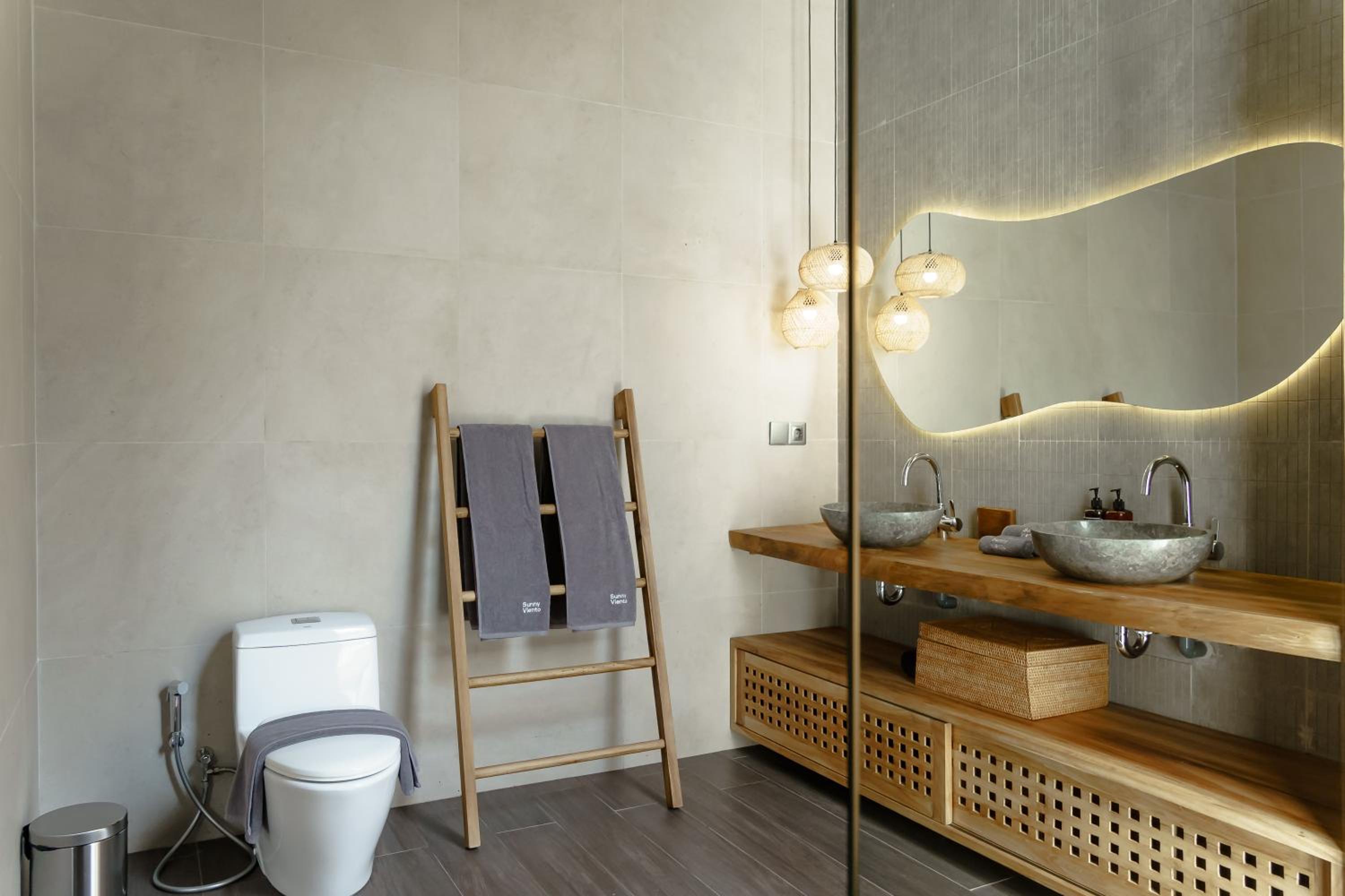 AMO Residences