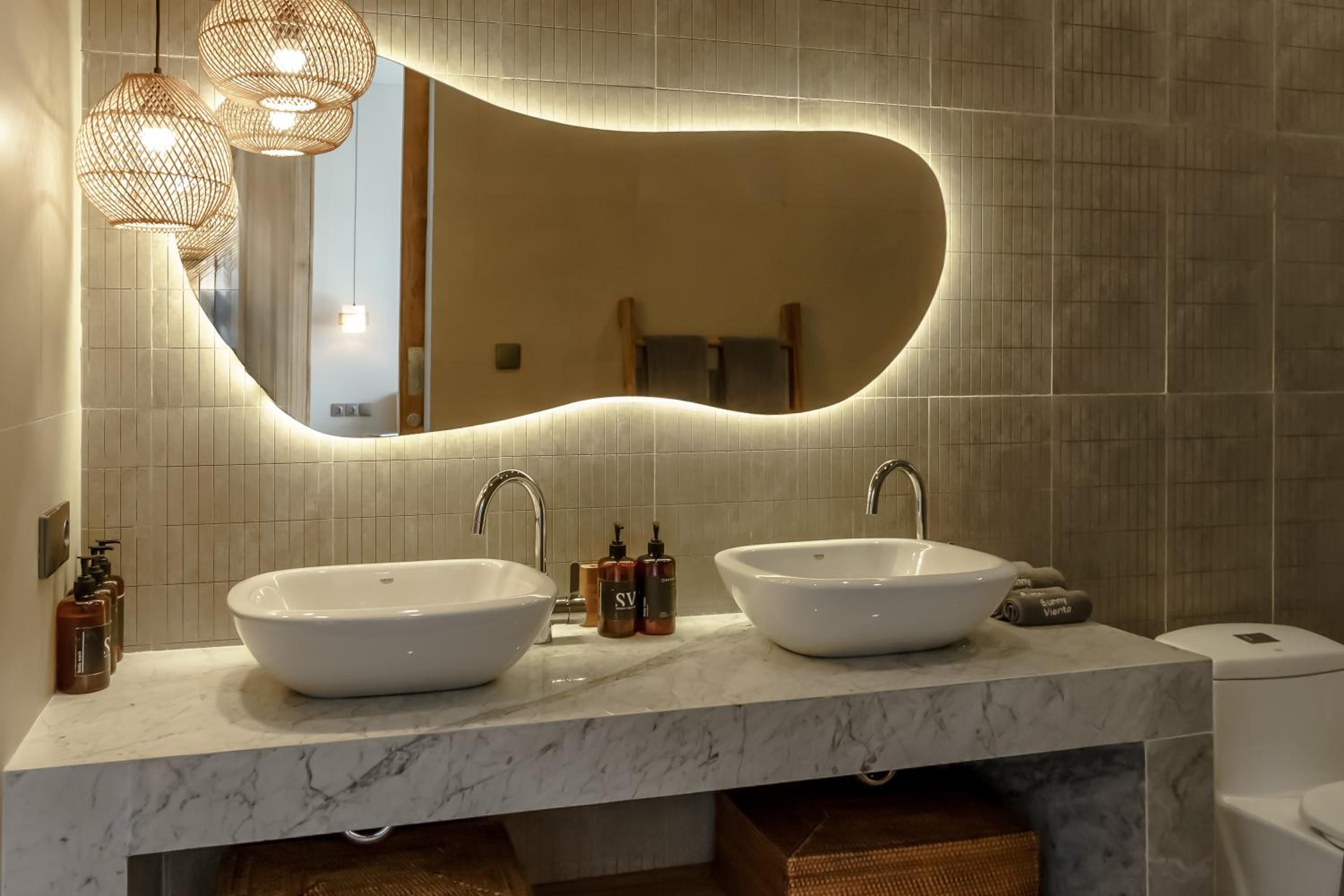 AMO Residences