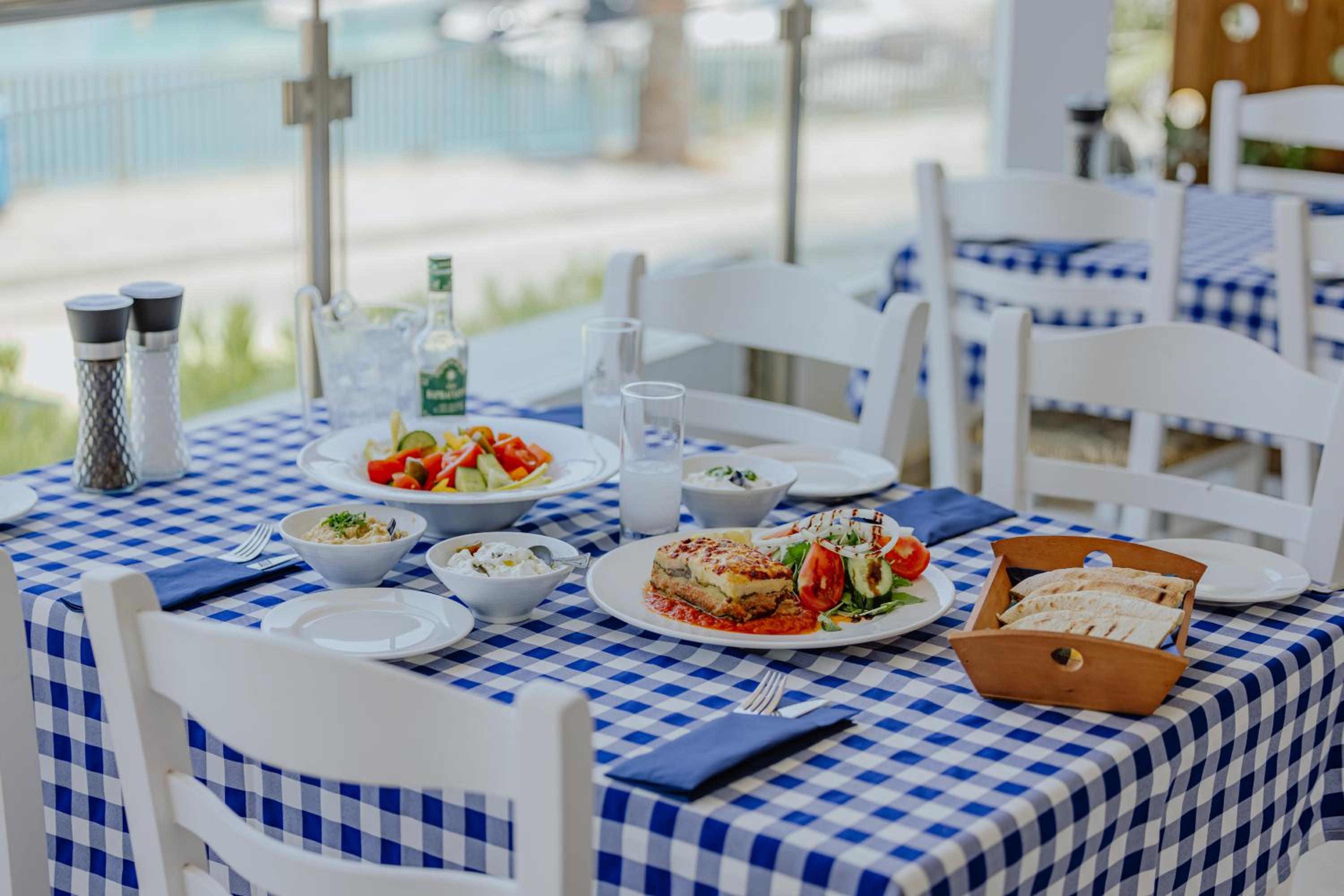 Golden Coast Beach Hotel — photo 41