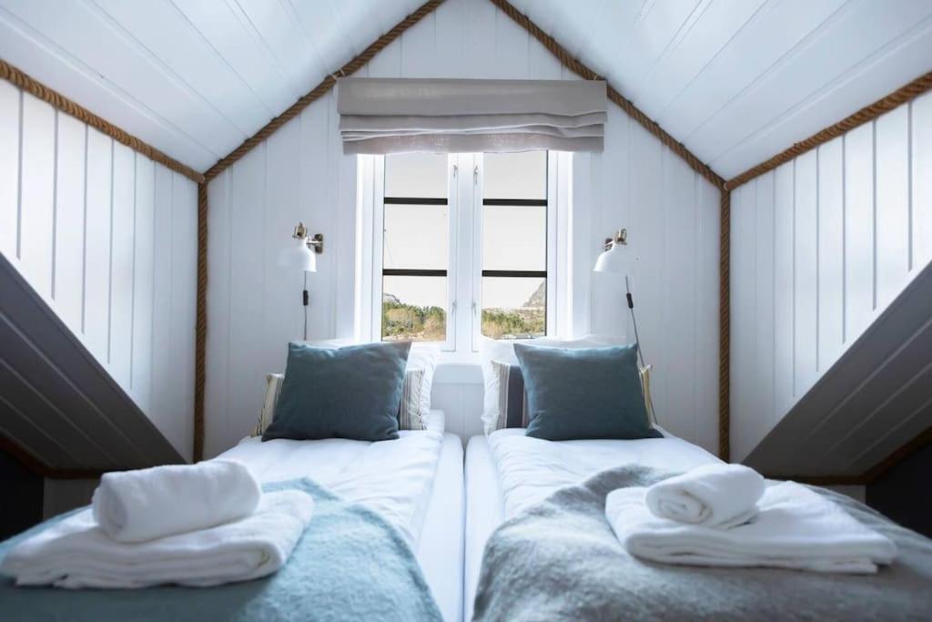 Boathouse apartment with floating sauna