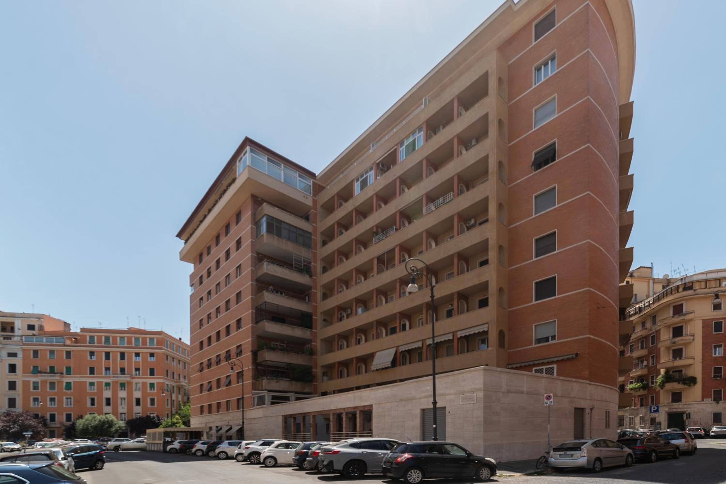 Vittoria Quarter Modern Apartment