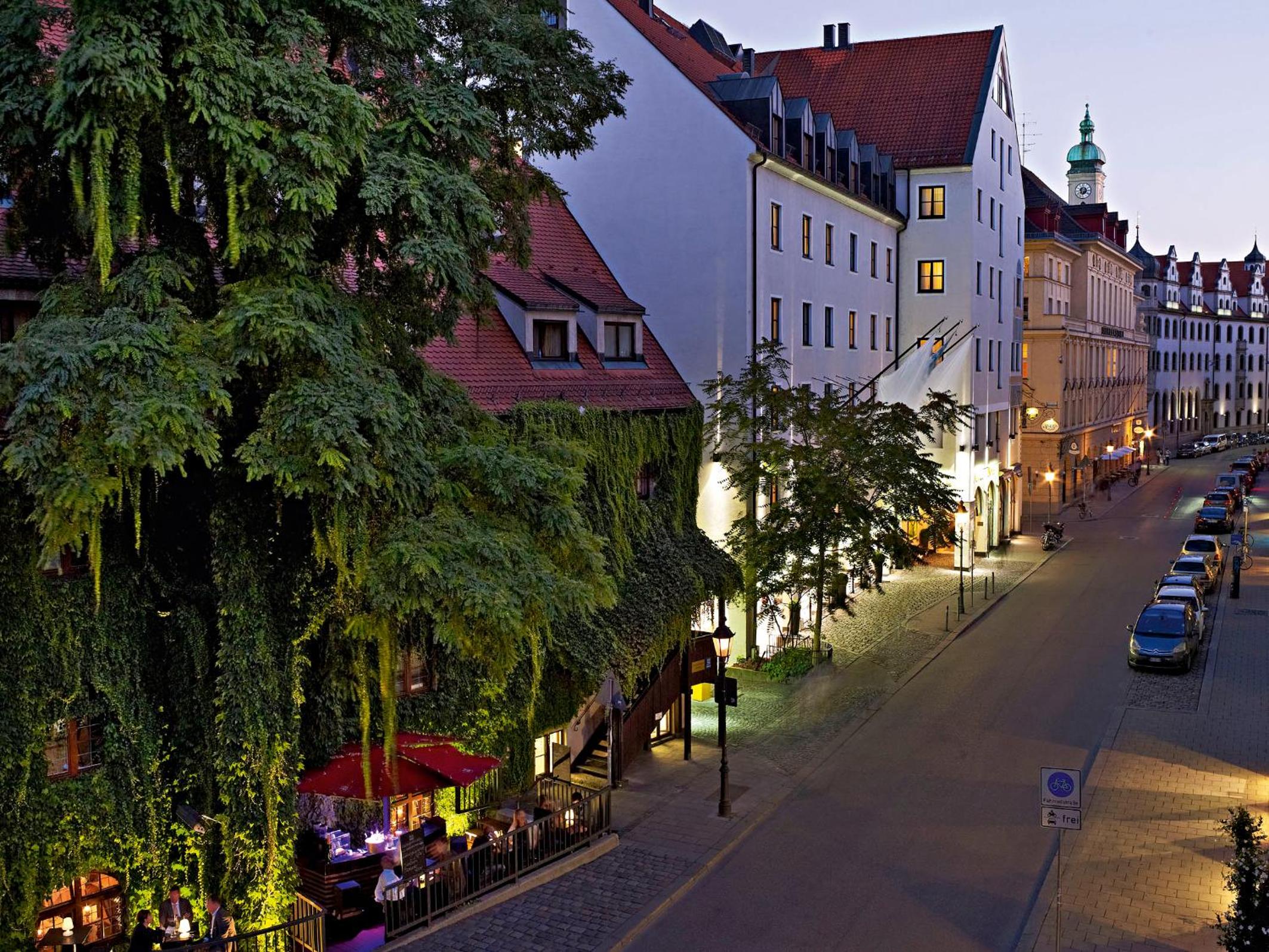 Munich Vacations - Platzl Hotel - Superior - Property Image 1