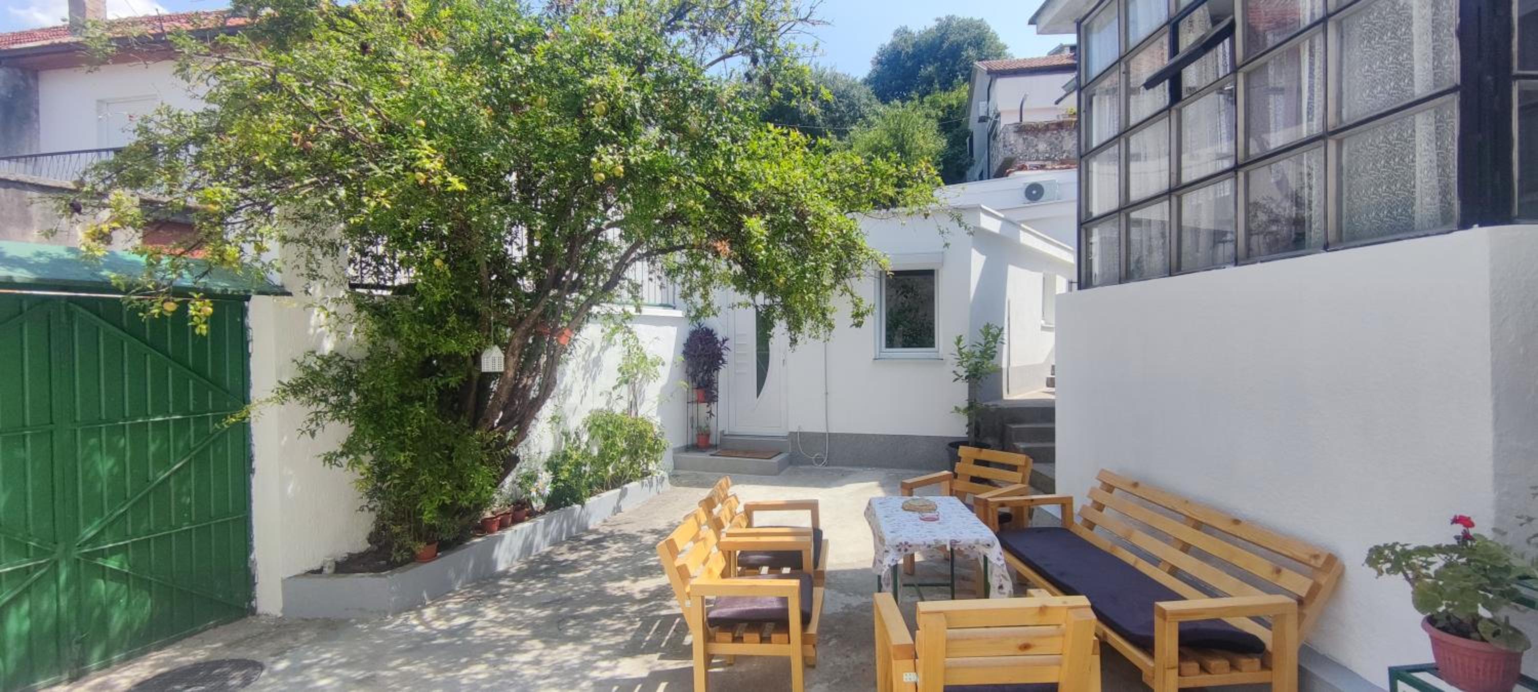 El Higo Apartments