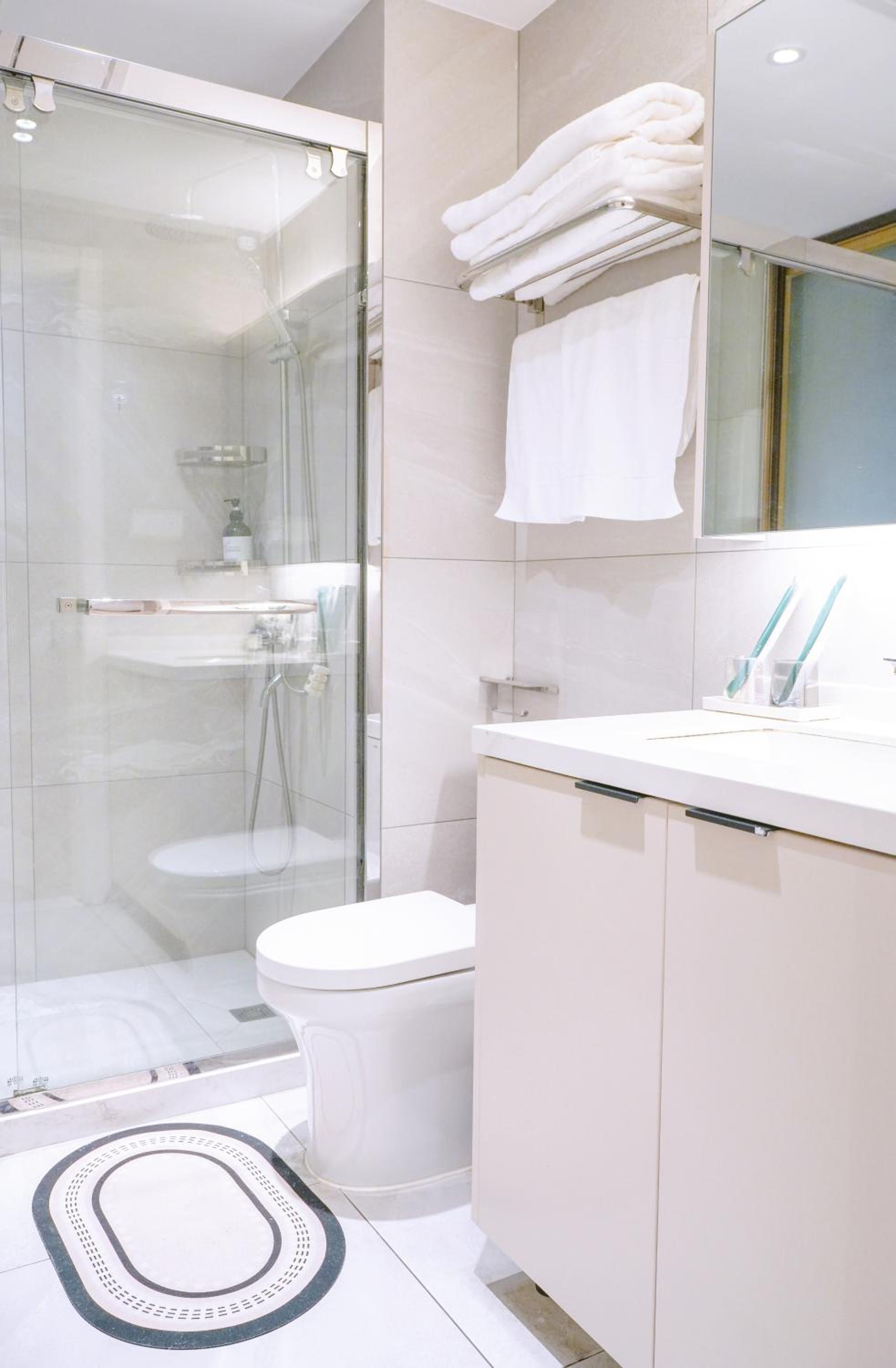 Shanghai Sunshine House - family friendly suite - near the Bund & Yu Garden